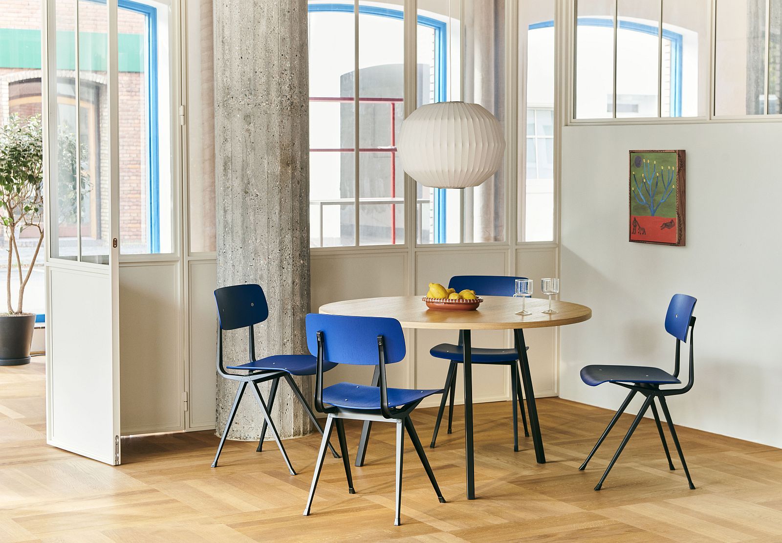 Loop Stand Table Round Table / Dining Table Ø105 Hay 