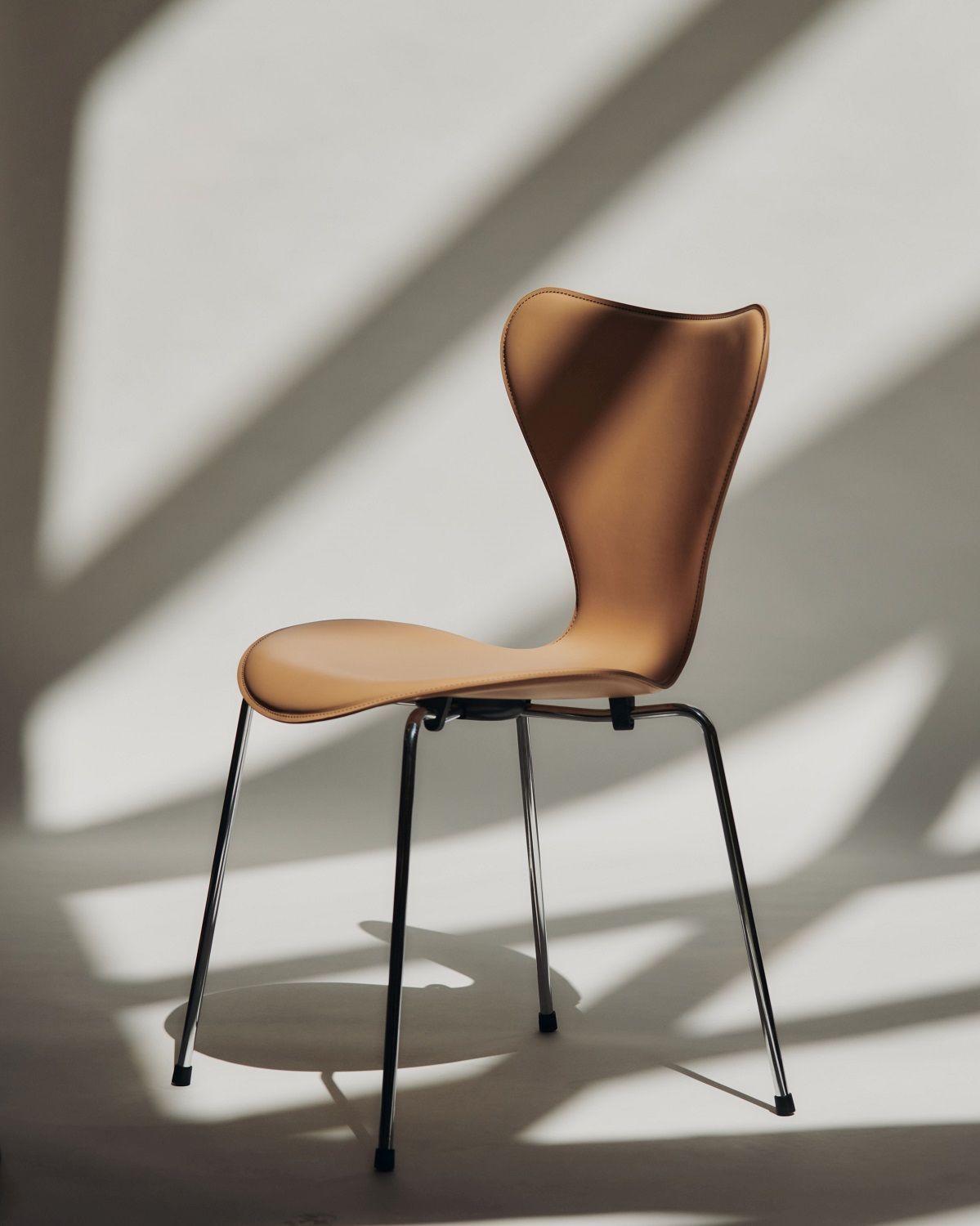 Seven / Series 3107 Tailored chair Fritz Hansen