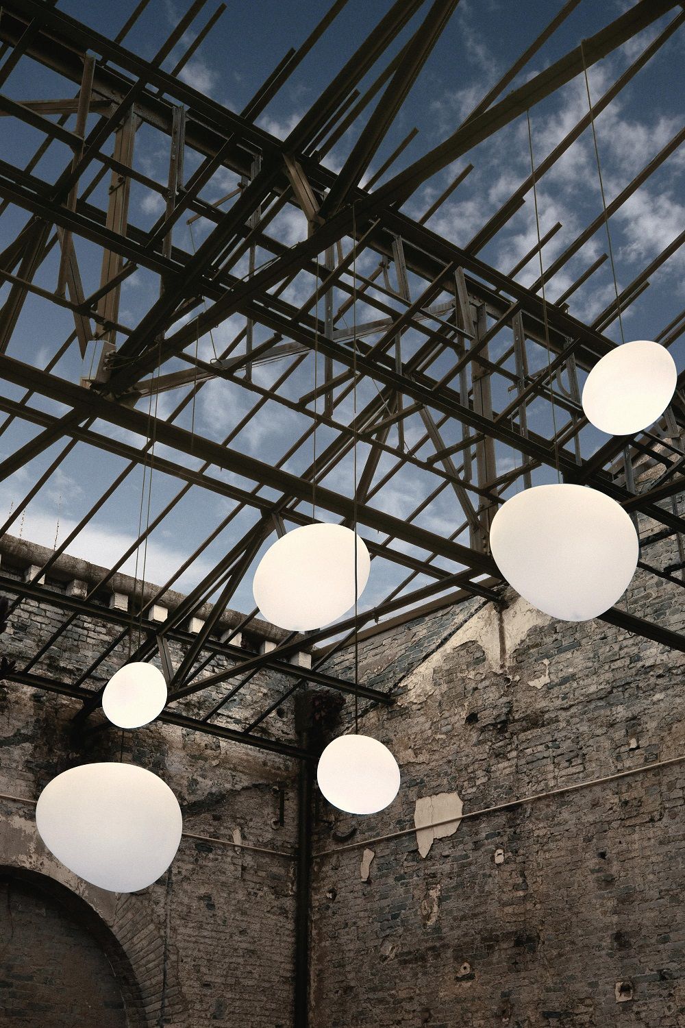 Gregg outdoor pendant light Foscarini 