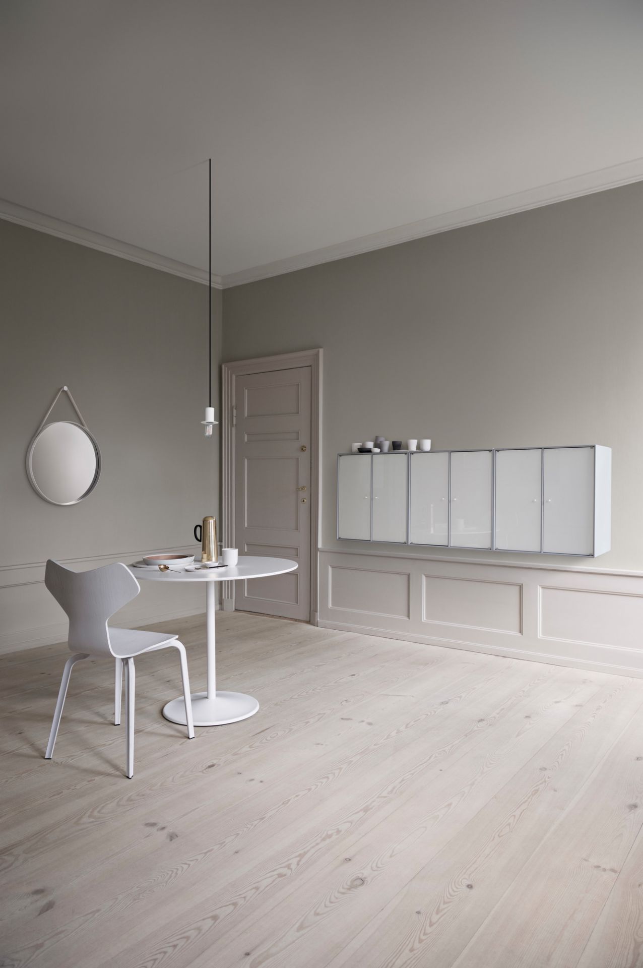 Panton Table Montana