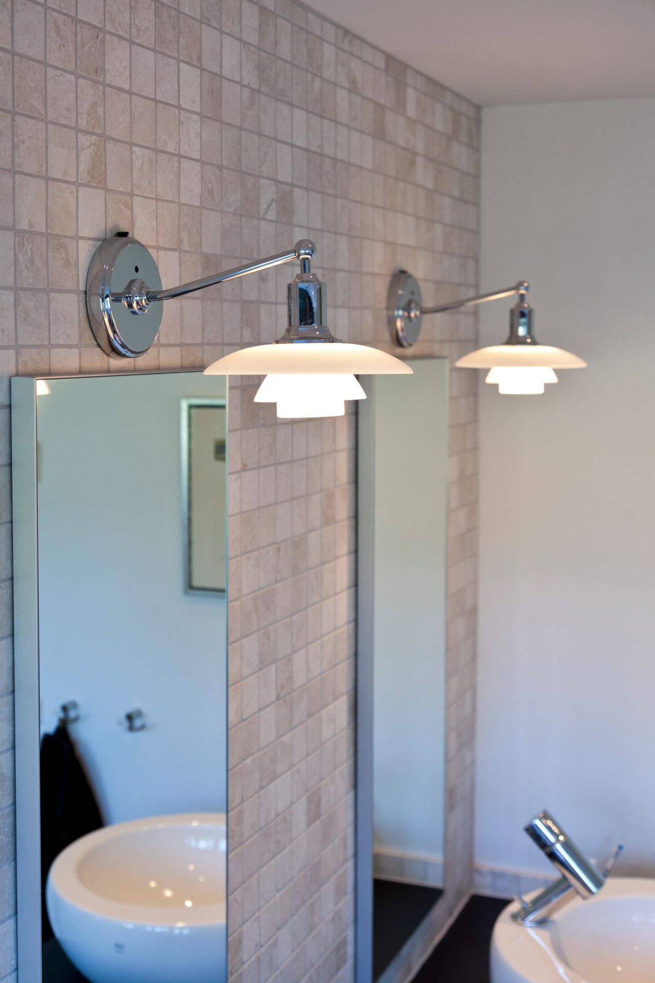 PH 2/1 Wall Lamp Louis Poulsen