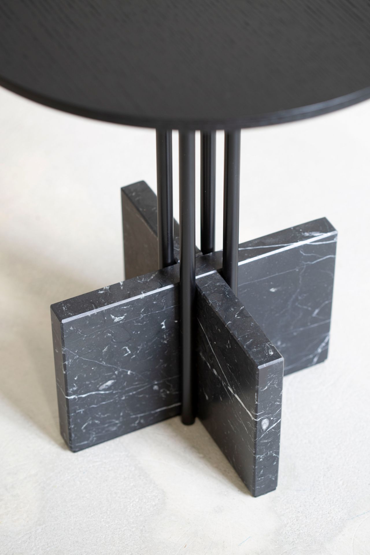 Gravity Table Side Table High Breccia Pernice Favius