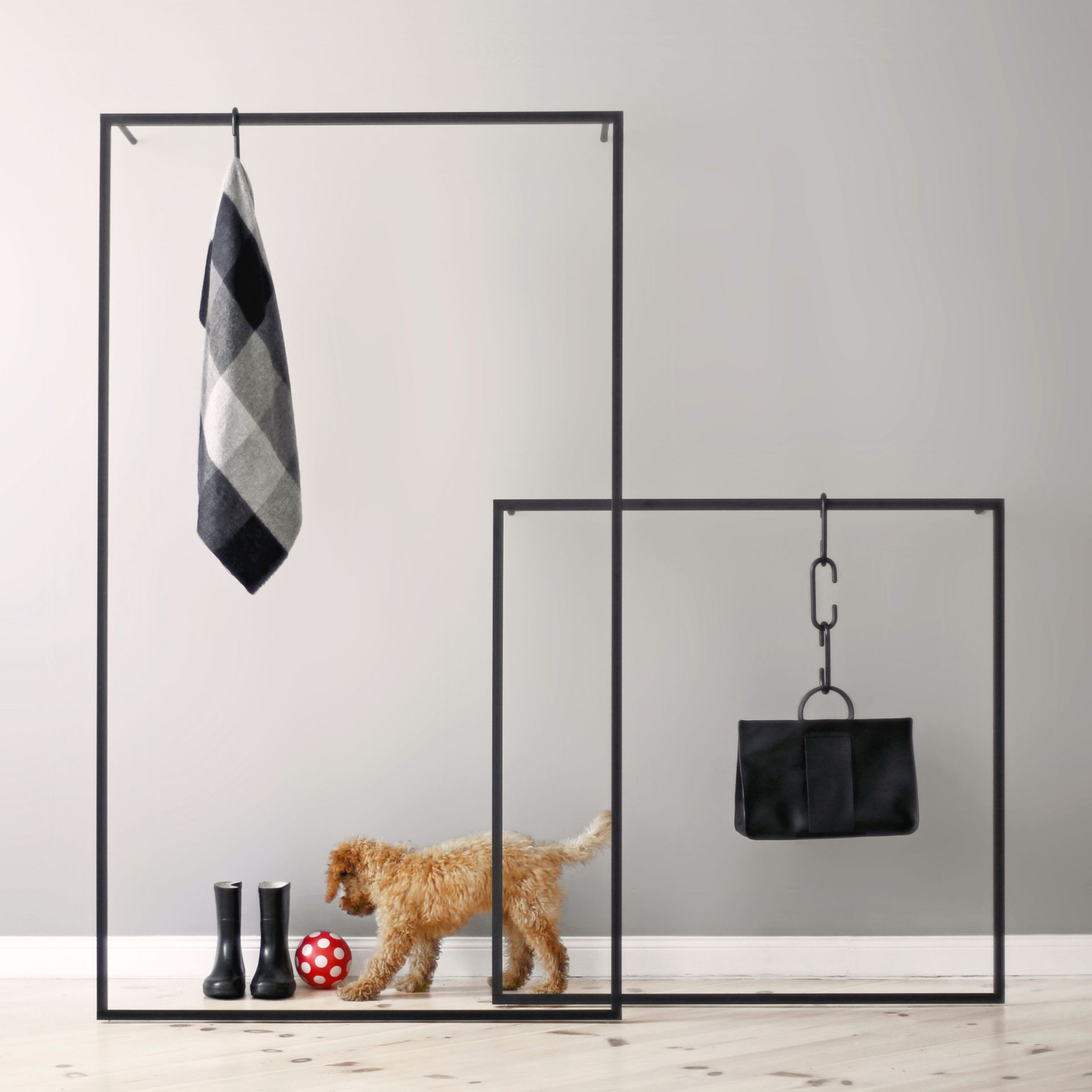 Leano Leaning wardrobe Roomsafari