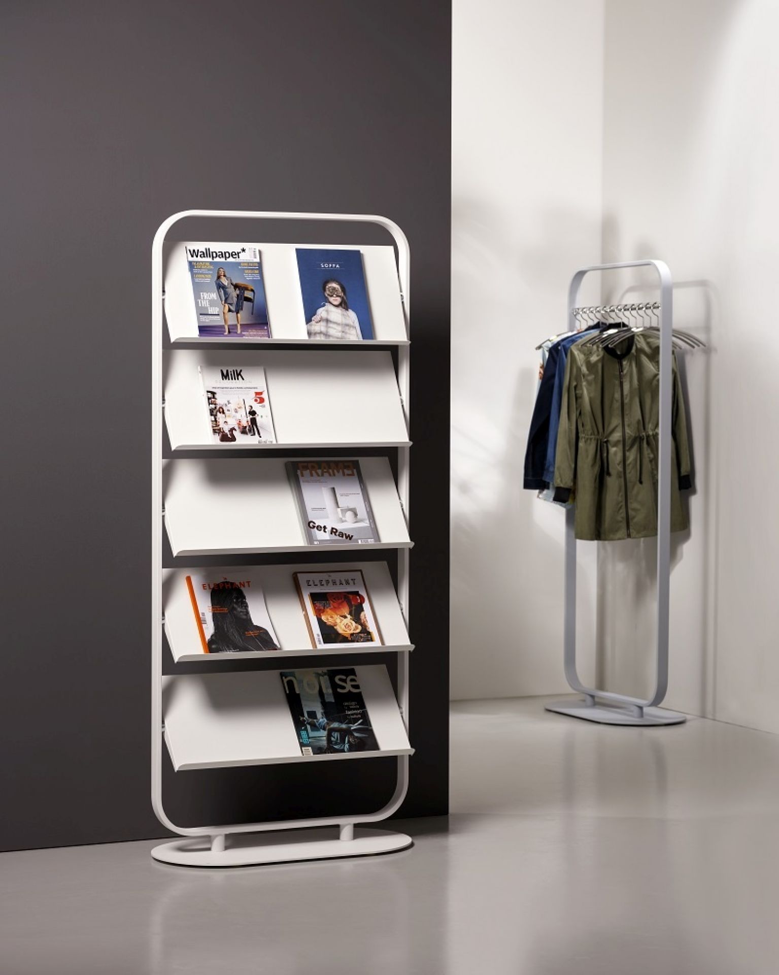 Focus Brochure holder Cascando