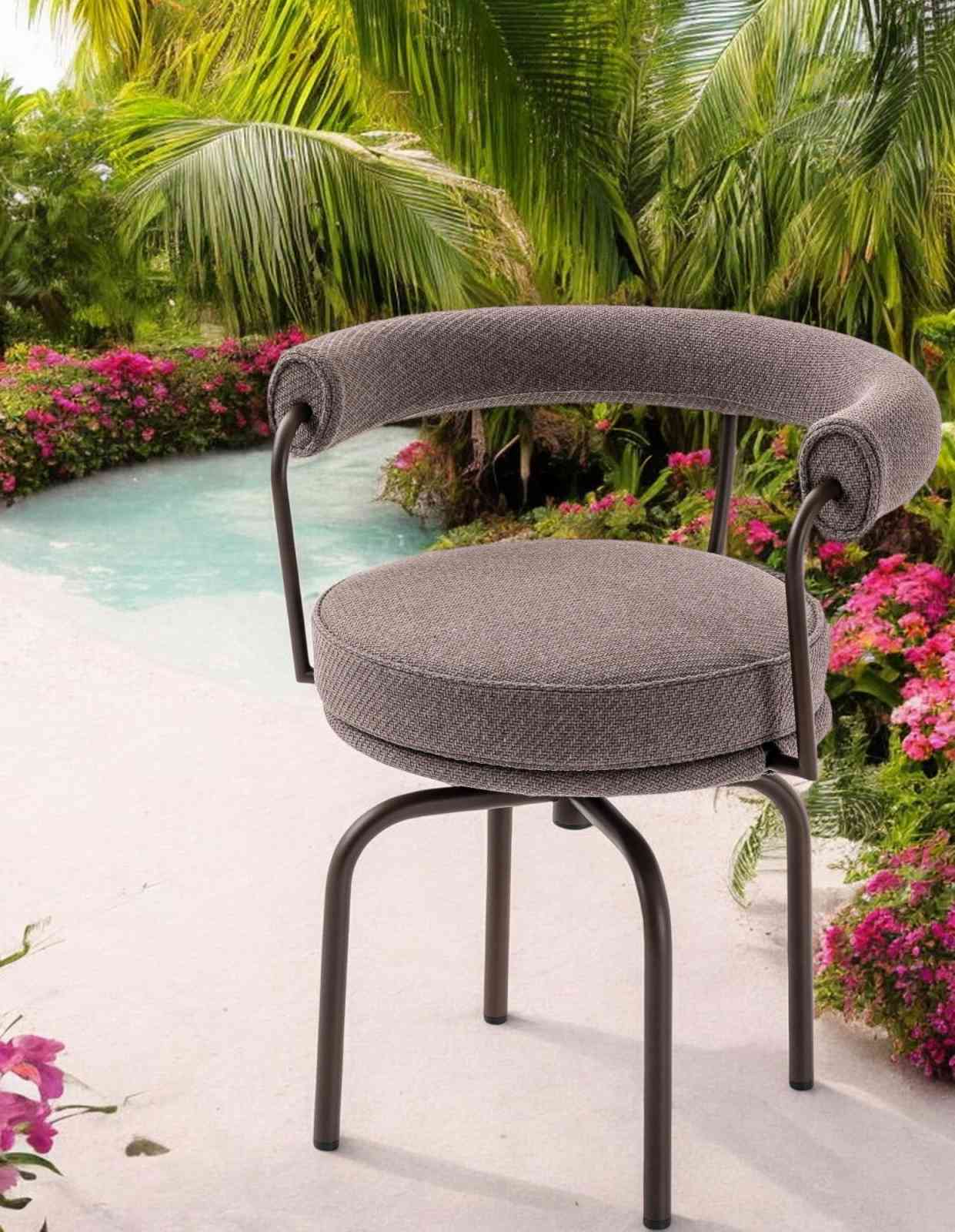7 Fauteuil Tournant swivel armchair Outdoor Cassina