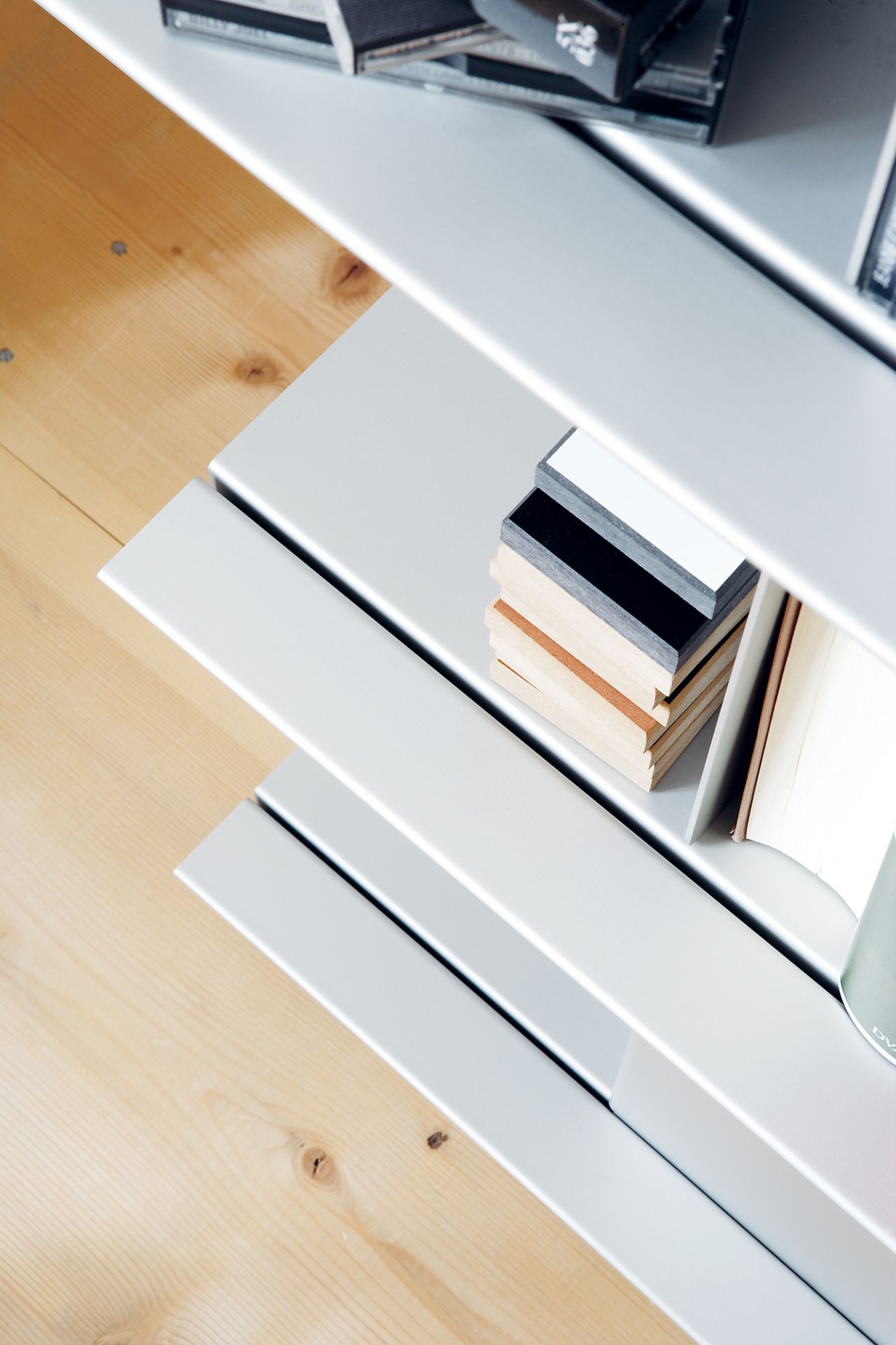 Zoll D Shelves Nils Holger Moormann