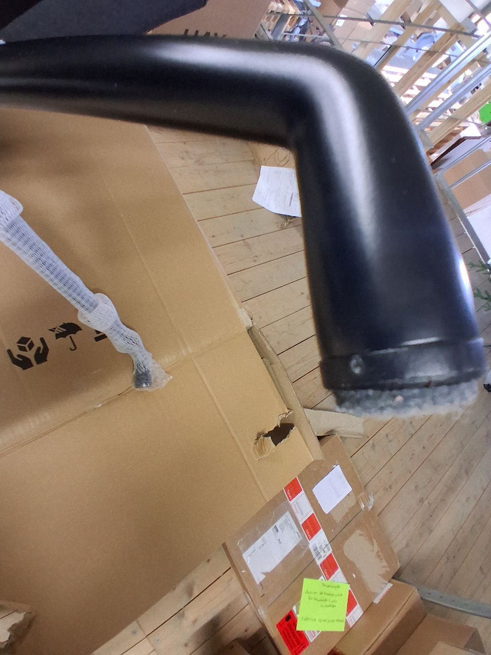 About a Chair AAC221 / AAC 221 / Soft Chair SWIVEL BASE / REMIX 286 Hay IMPERFECT ITEMS