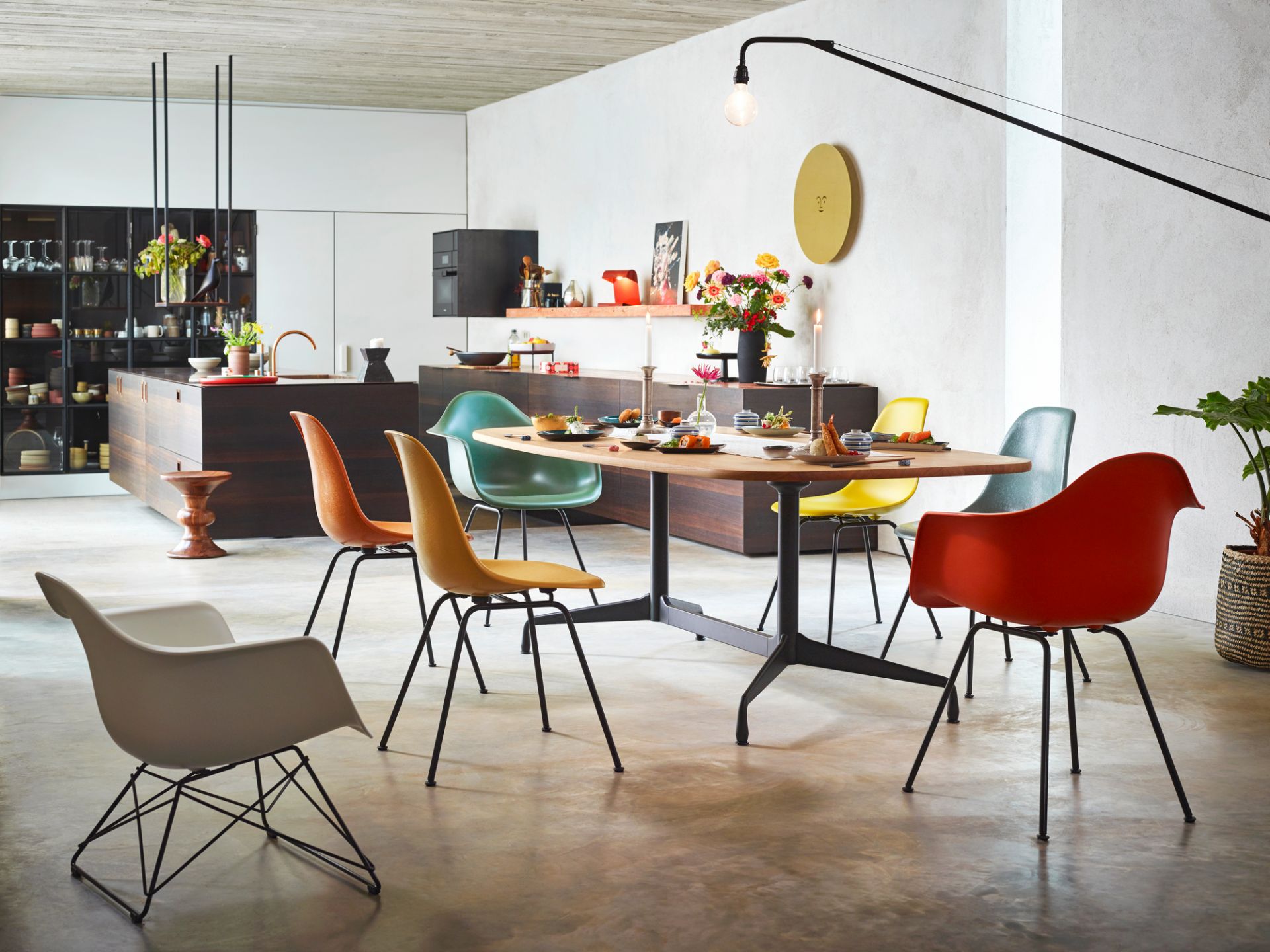 Eames Plastic Arm Chair LAR Chair with seat cushion Vitra