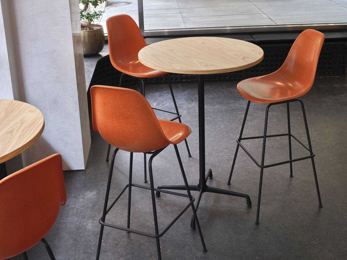 Eames Fibreglass Bar Stool High Bar Stool Vitra  
