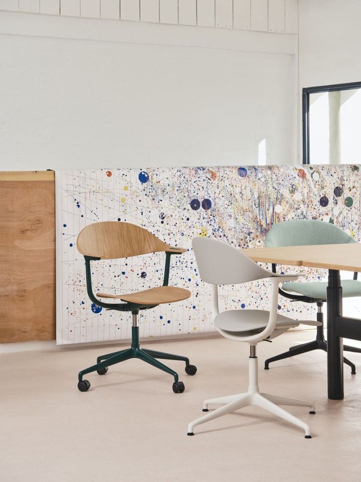 Mynt back and seat plastic office swivel chair Vitra
