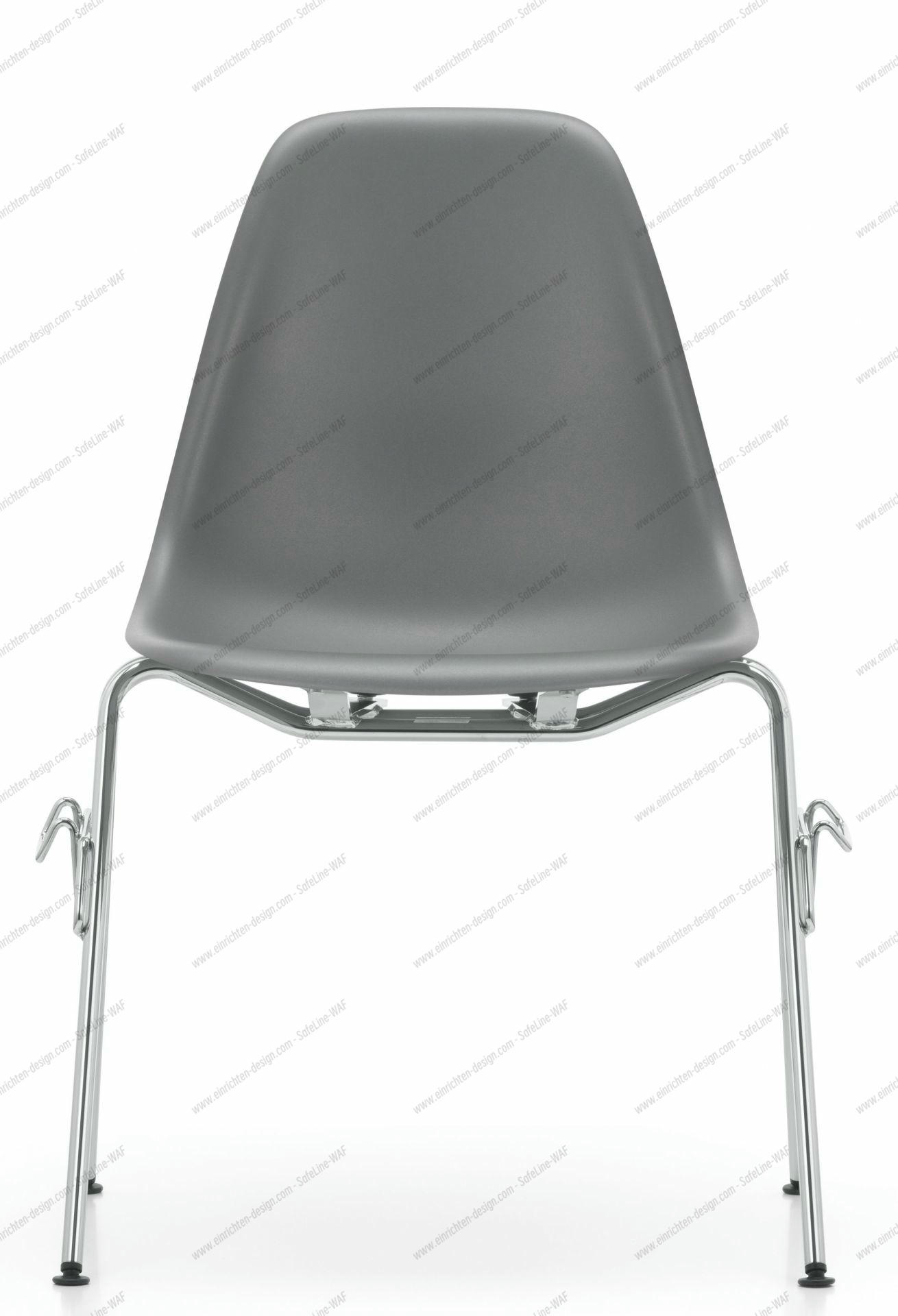 Eames Plastic Side Chair DSS Chair Vitra