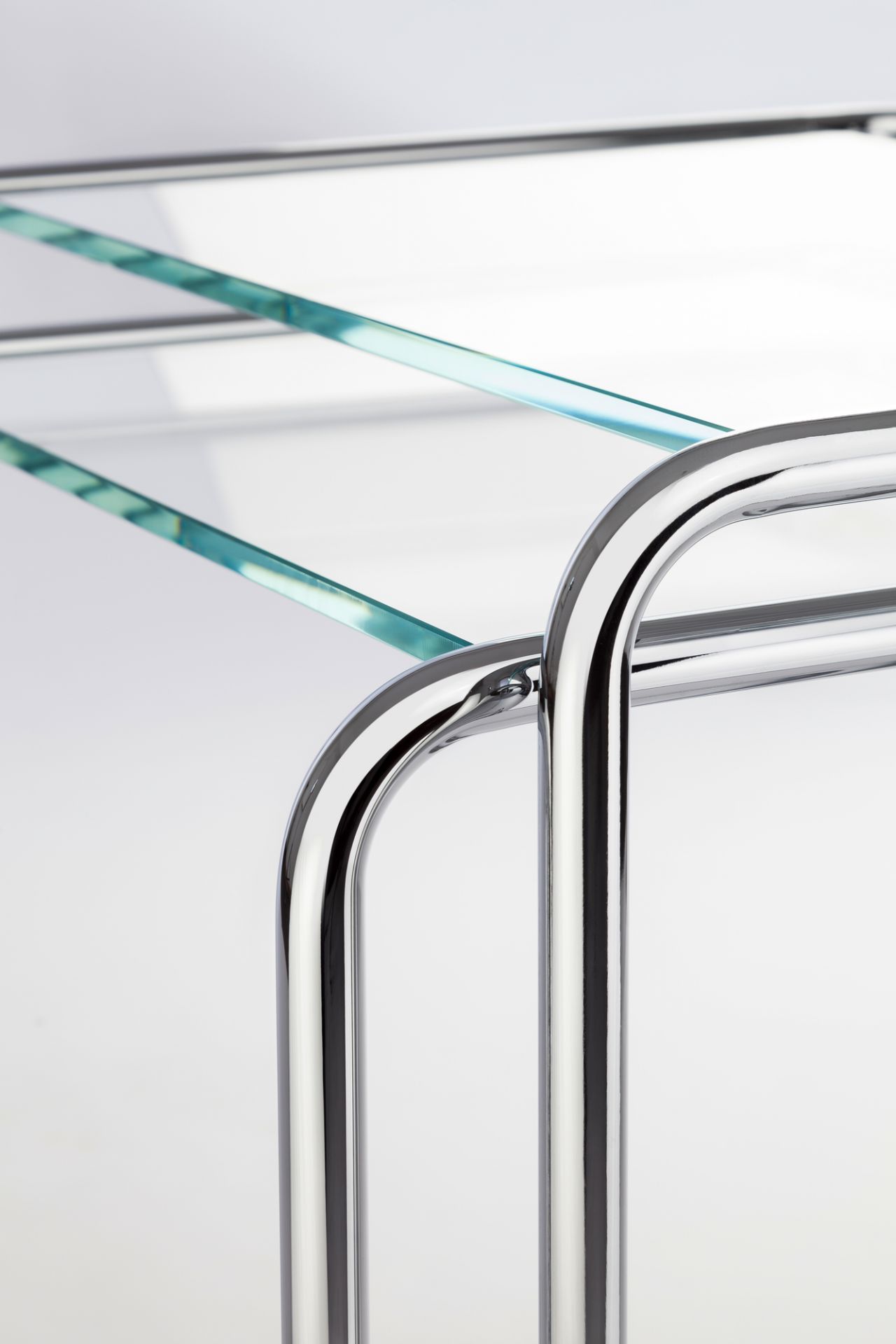 B97 a Side table Thonet