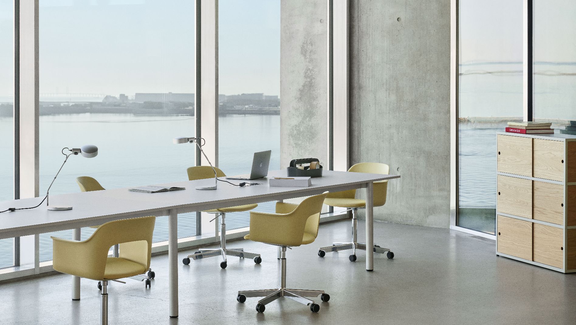 Layout Armchair 243 Armchair 5-star base Hay