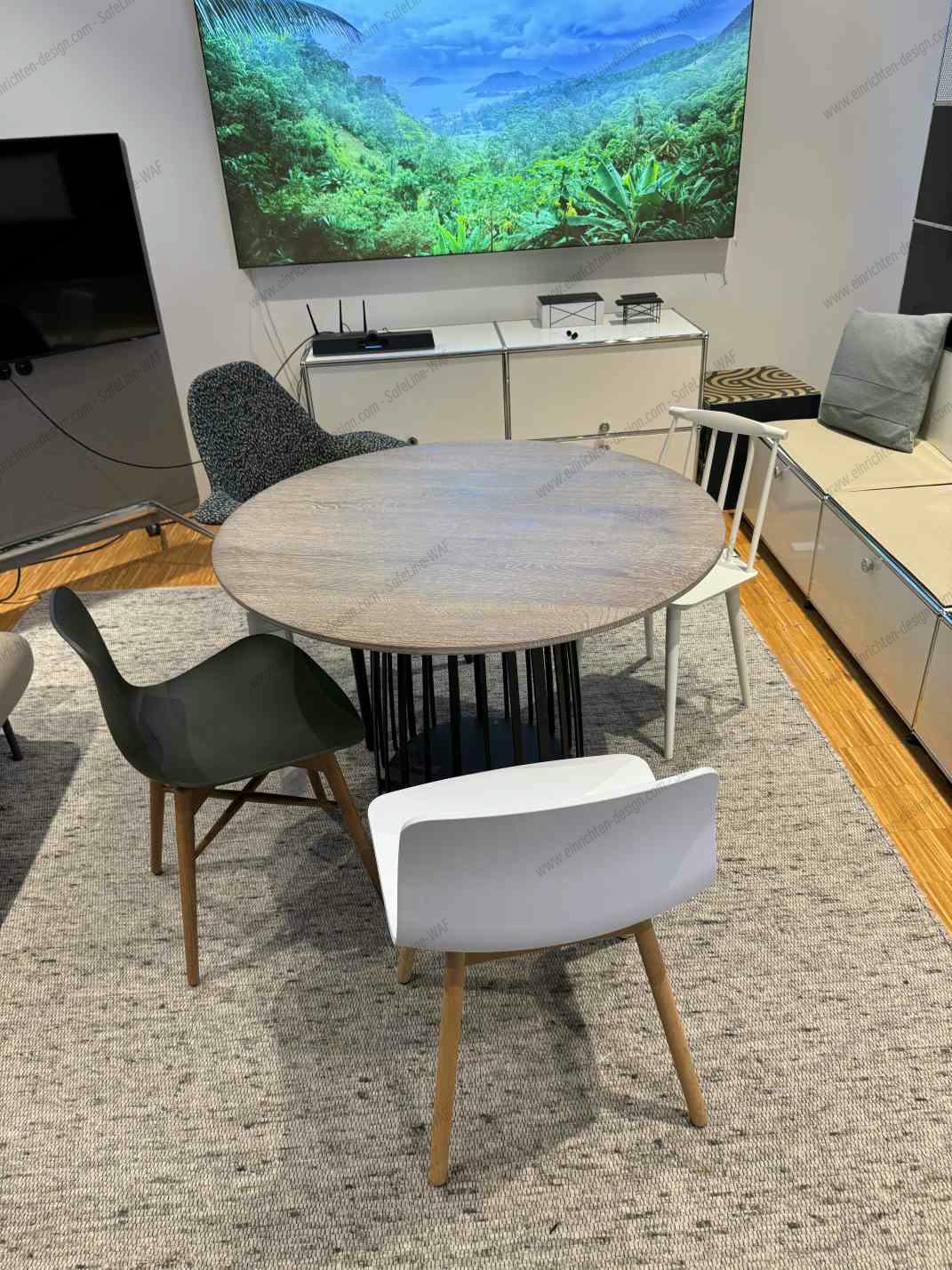 BC 07 Basket table round OAK SMOKED WHITE ROUGH EFFECT Janua EXHIBITION PIECE