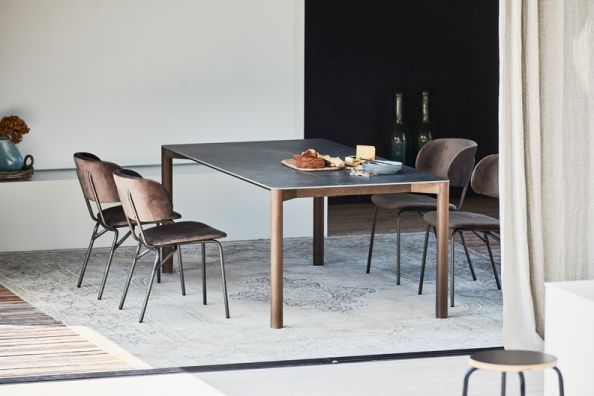 Radius Table Jan Kurtz