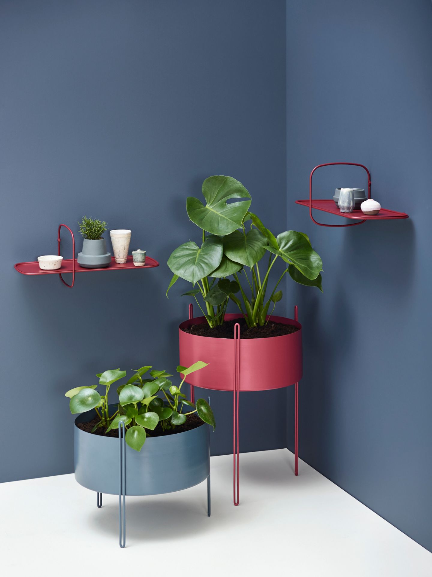 Pidestall Planter Large Taupe Woud