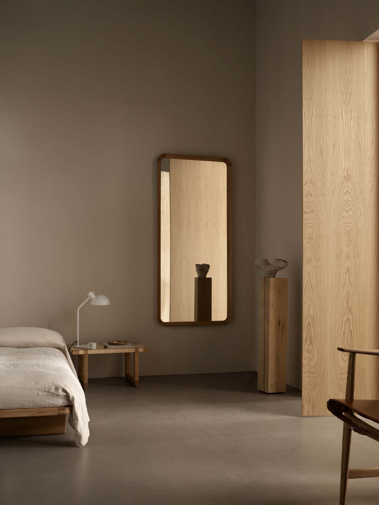 VLA62 Radio House Mirror Mirror Carl Hansen & Søn