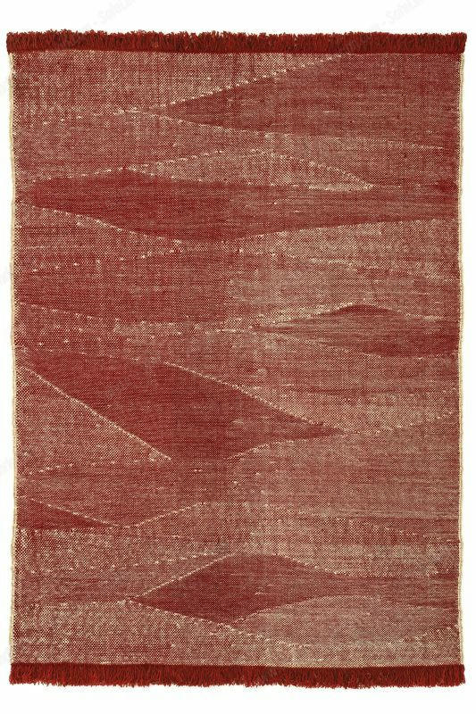 Nanimarquina Telares Teppich Carmine, 300x400 cm, roter Wollteppich mit abstraktem Muster und Fransen.