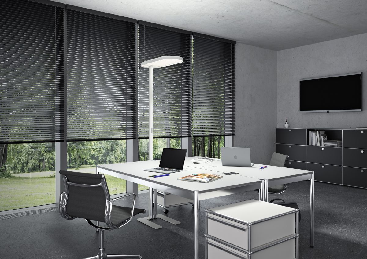 Kido Floor lamp U-base black 3000K Belux