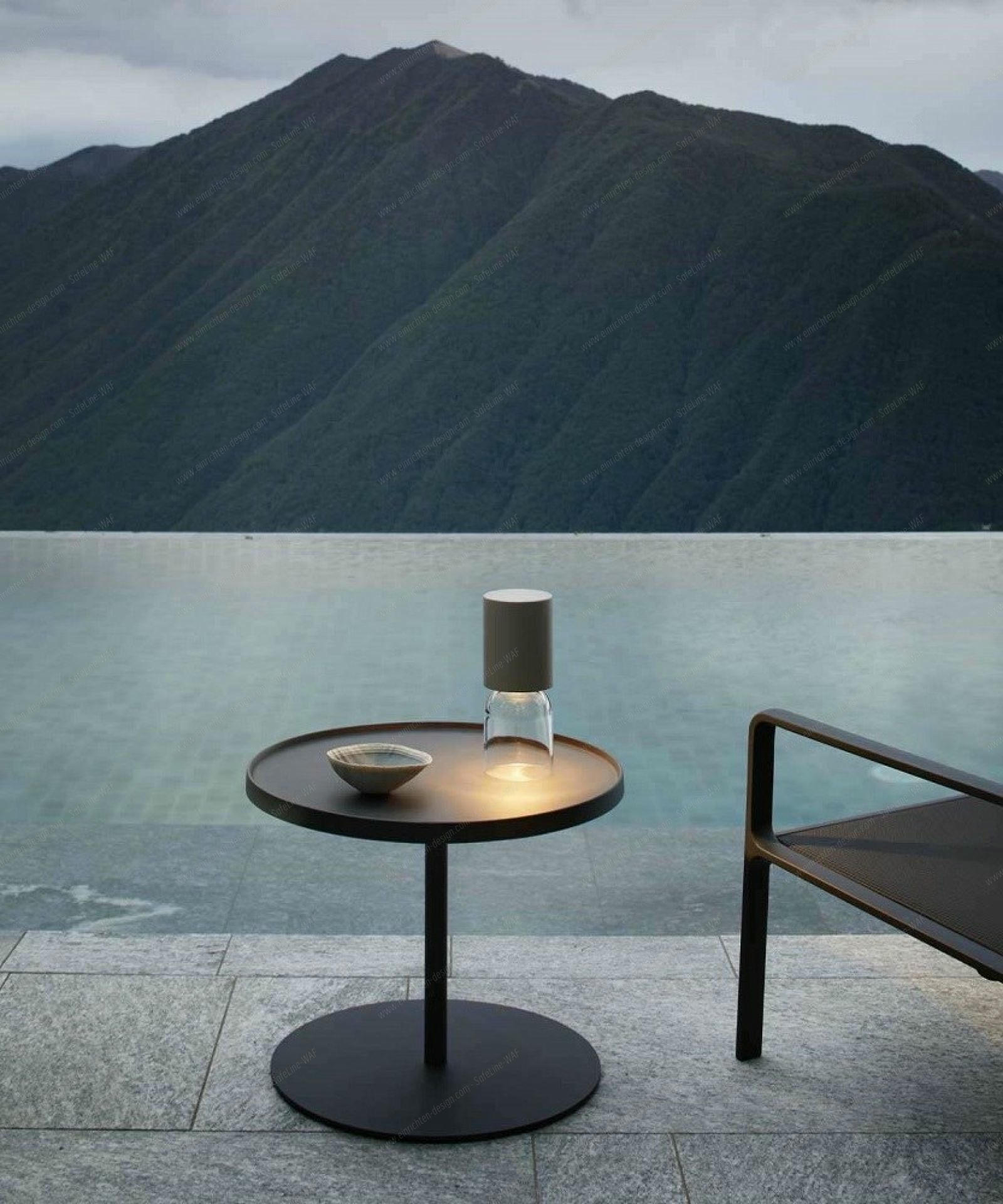 A02R1 NUI Mini Outdoor Portable lamp / Table lamp Luceplan