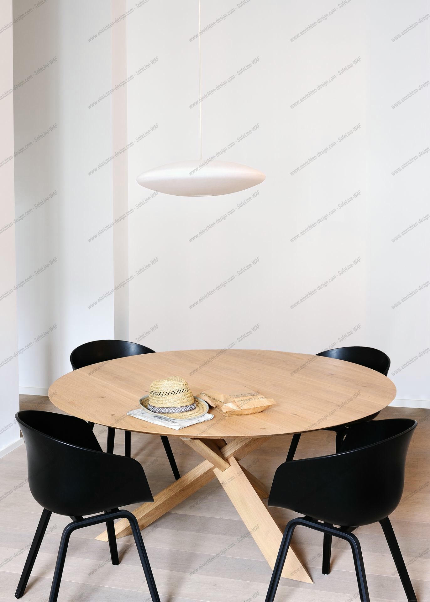 Dining table Circle oak Ethnicraft