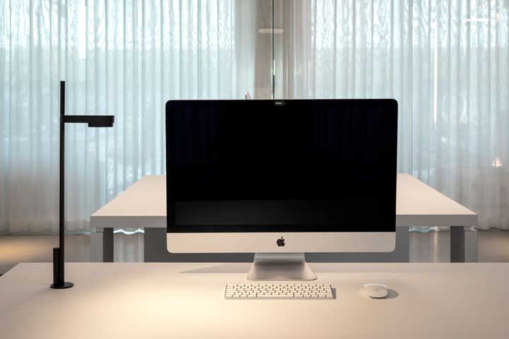 Kido Desk surface-mounted table lamp fixed mounting Ø 51mm Belux