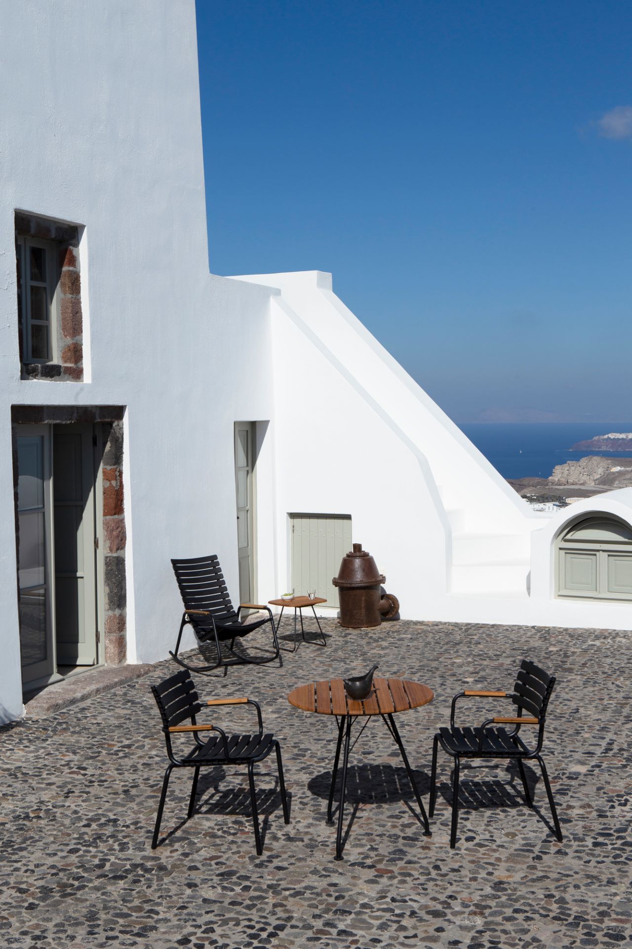 Circum Outdoor Coffee table Houe