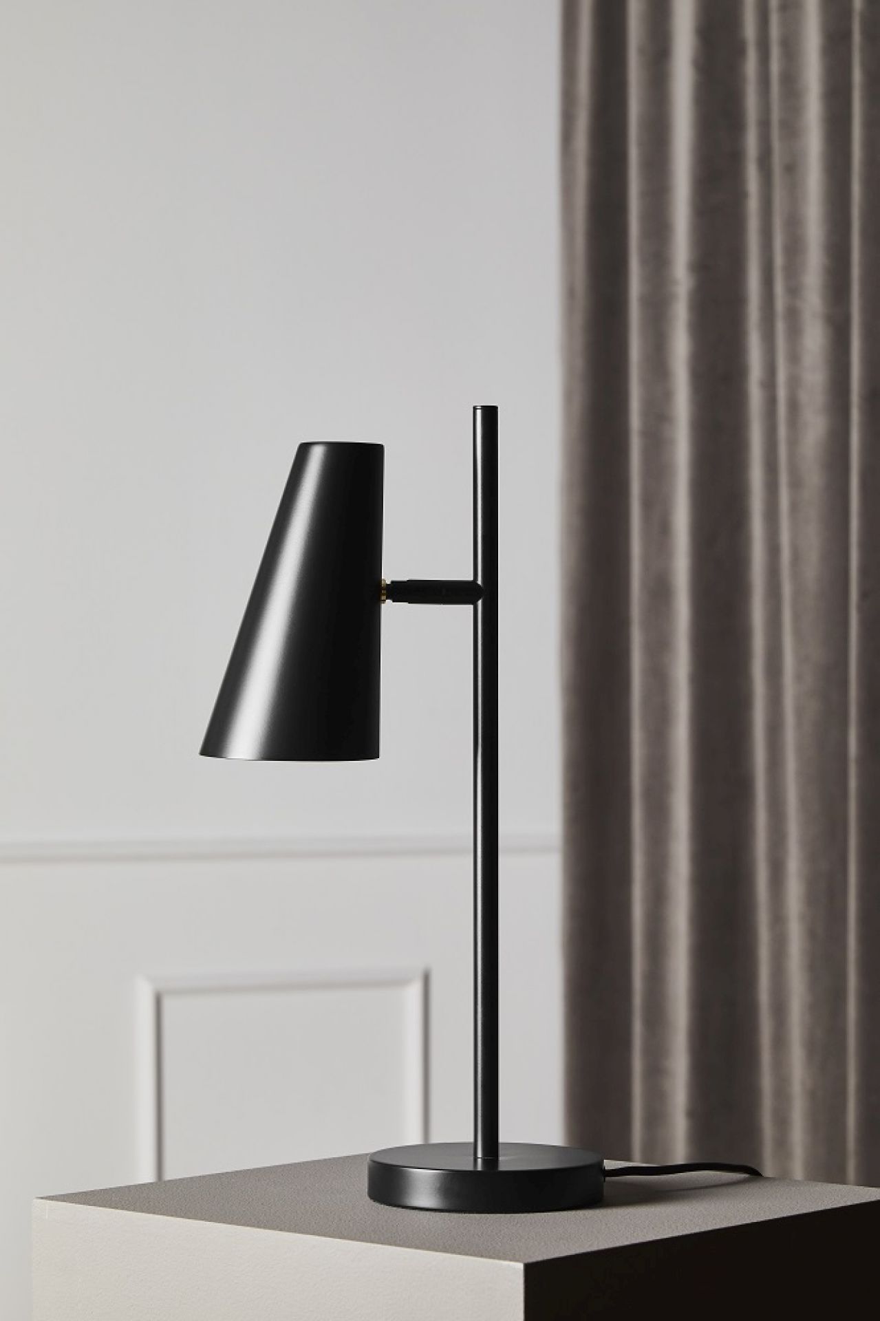 Cono Table lamp Woud 