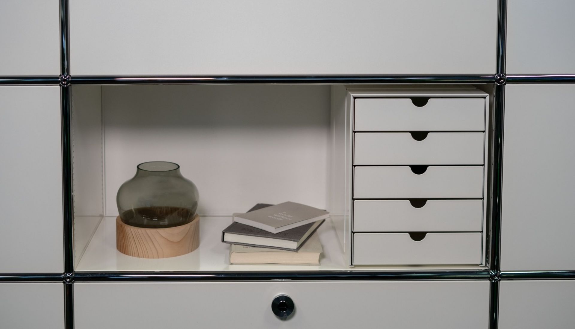 USM Haller Inos box set C4 with 5 closed trays Home Office