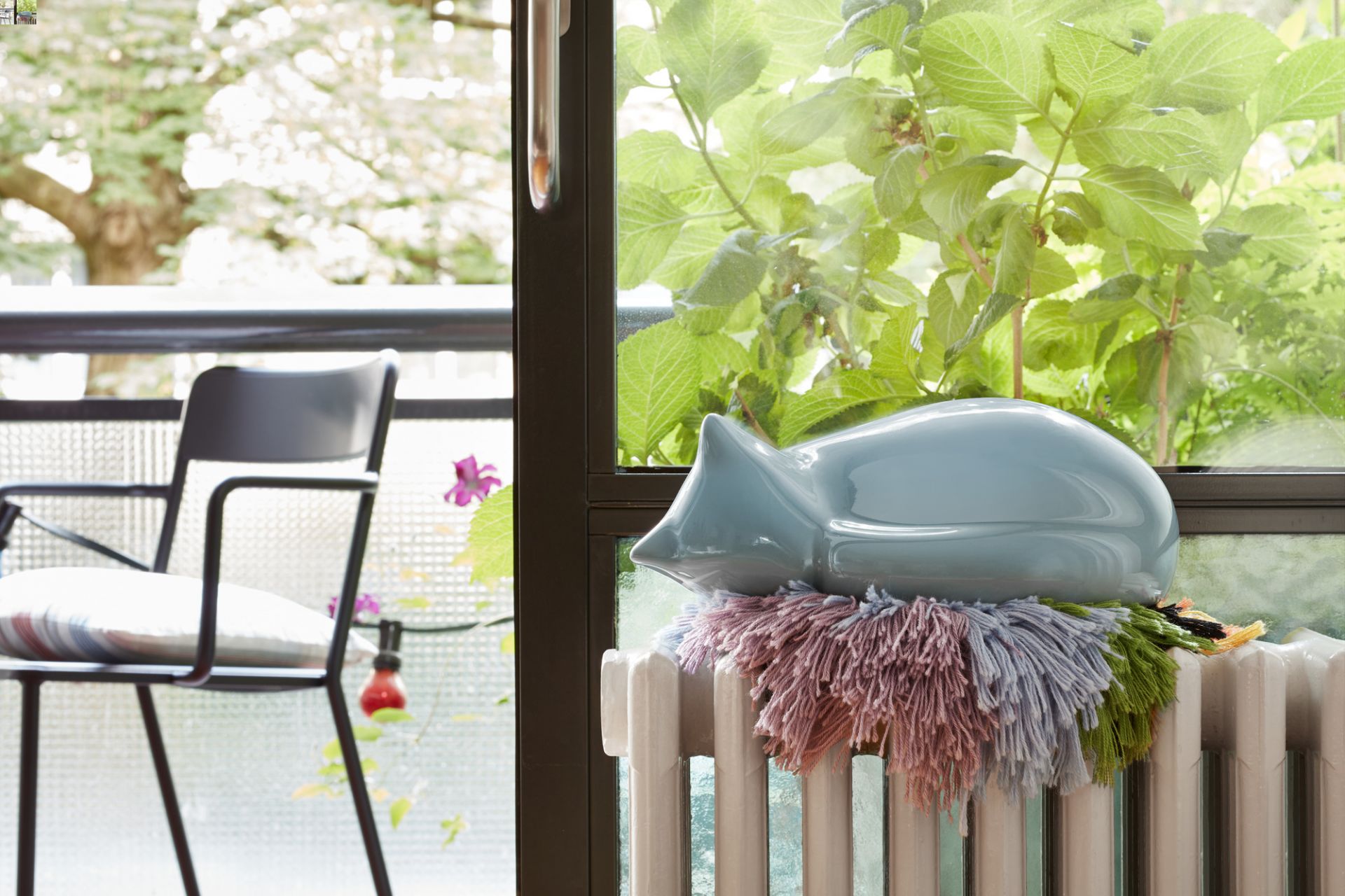 Resting Cat Figure Vitra