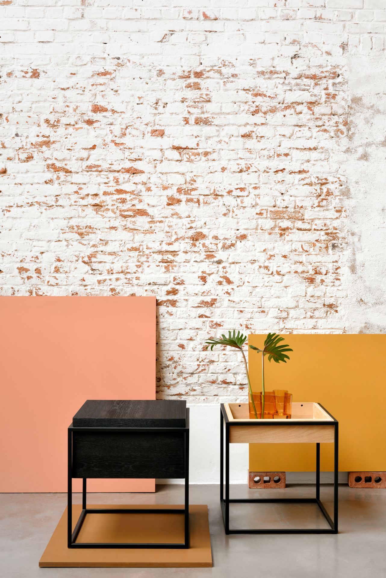 Monolit table oak S black Ethnicraft