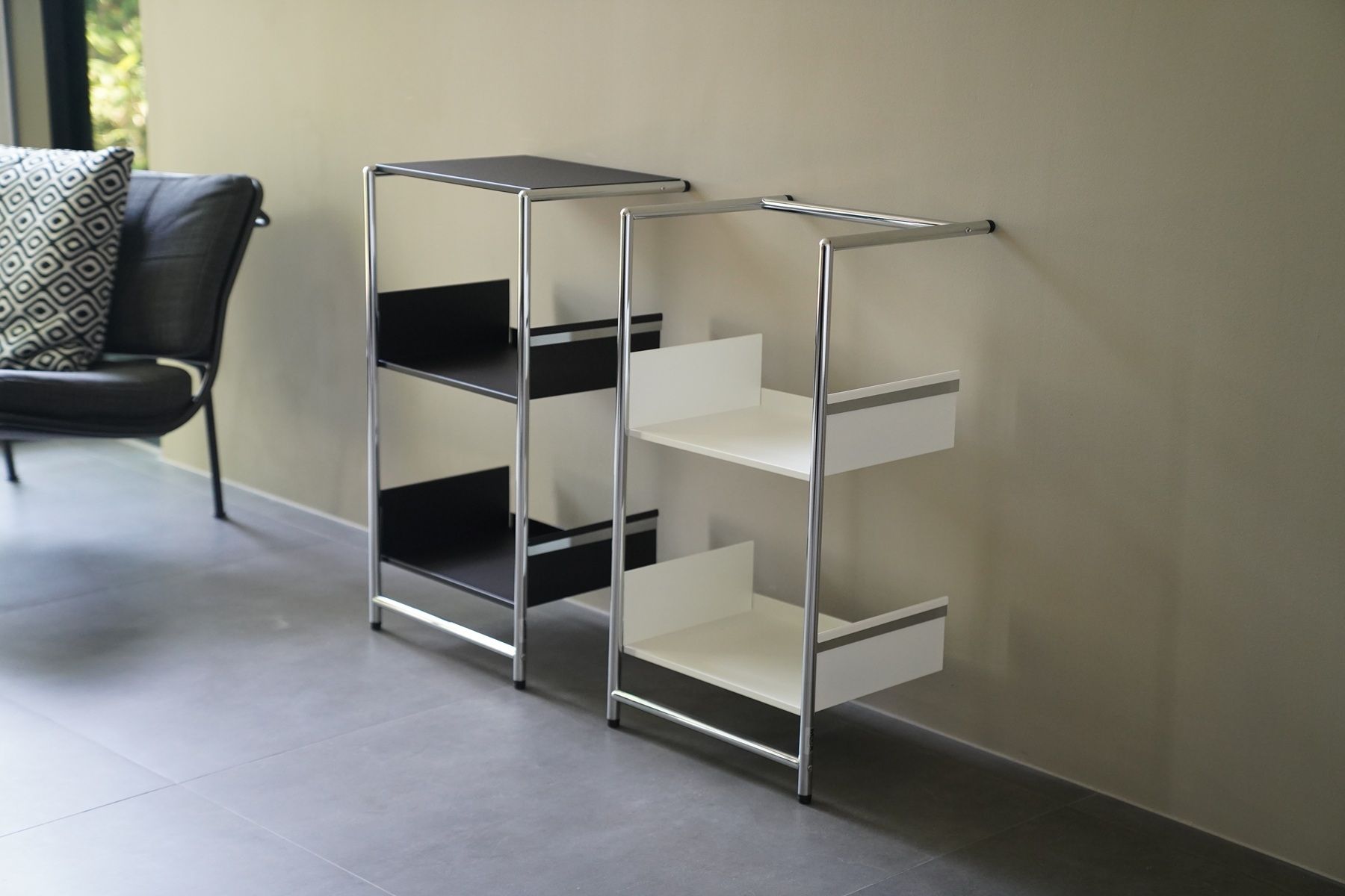 Pool 82 S Leaning shelf / Shoe rack Mox