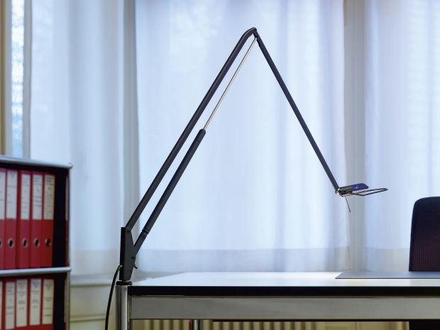 Lifto LED Table Lamp dimmable Belux Lifto LED Table Lamp dimmable Belux