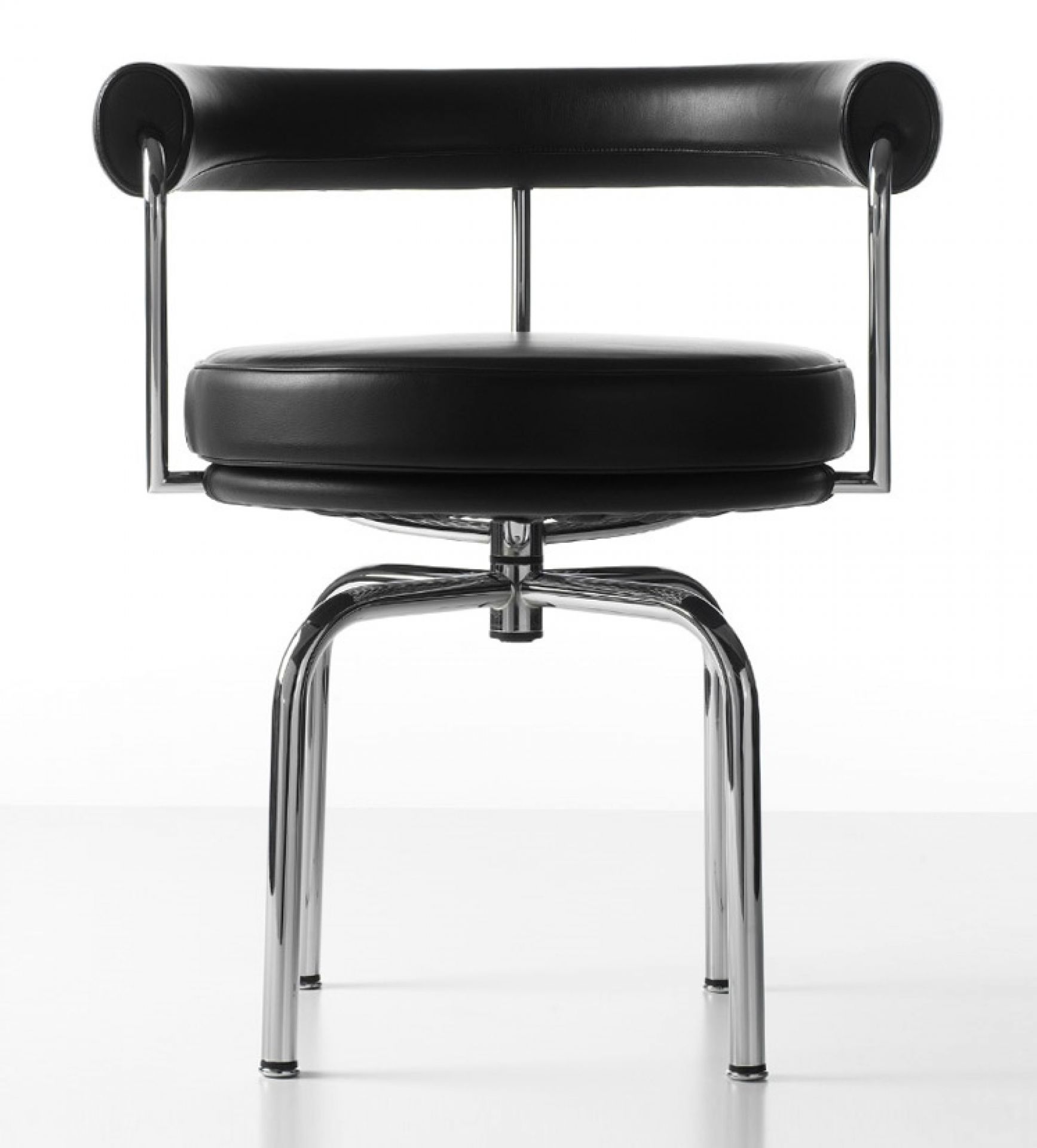 7 Fauteuil Tournant Swivel Armchair Cassina