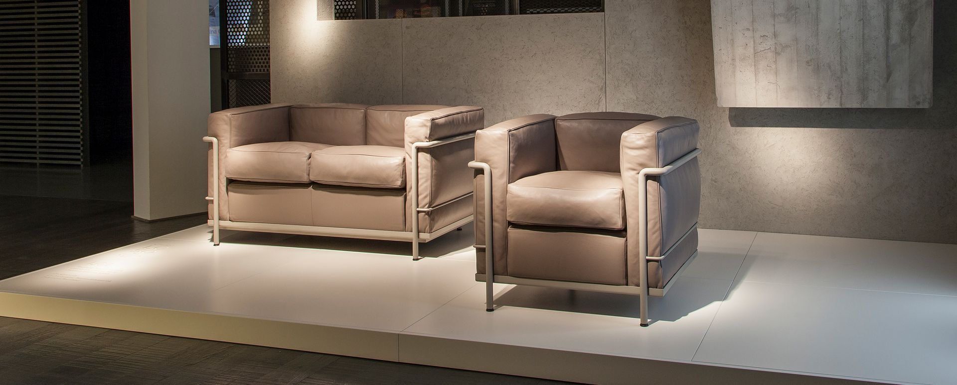 2 Fauteuil Grand Confort Petit Modèle Armchair Cassina