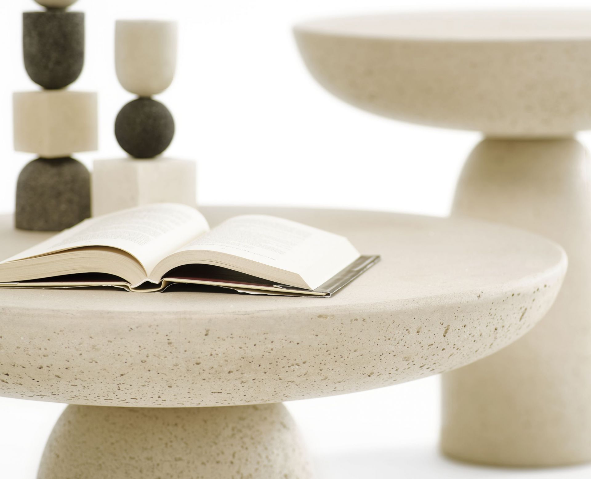 Olo Concrete coffee table Ø70cm anthracite Mogg