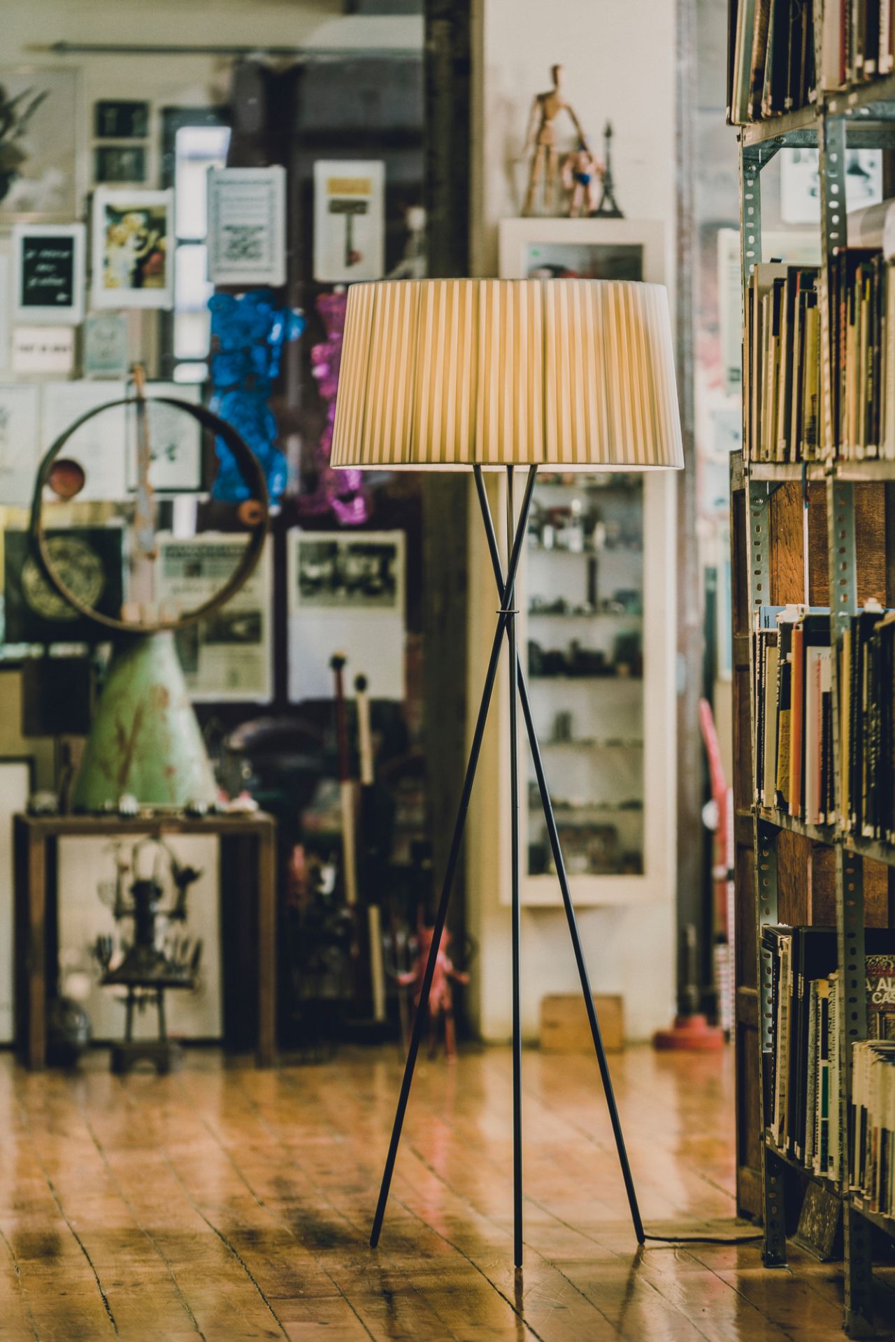 Tripode G5 Floor Lamp Santa & Cole