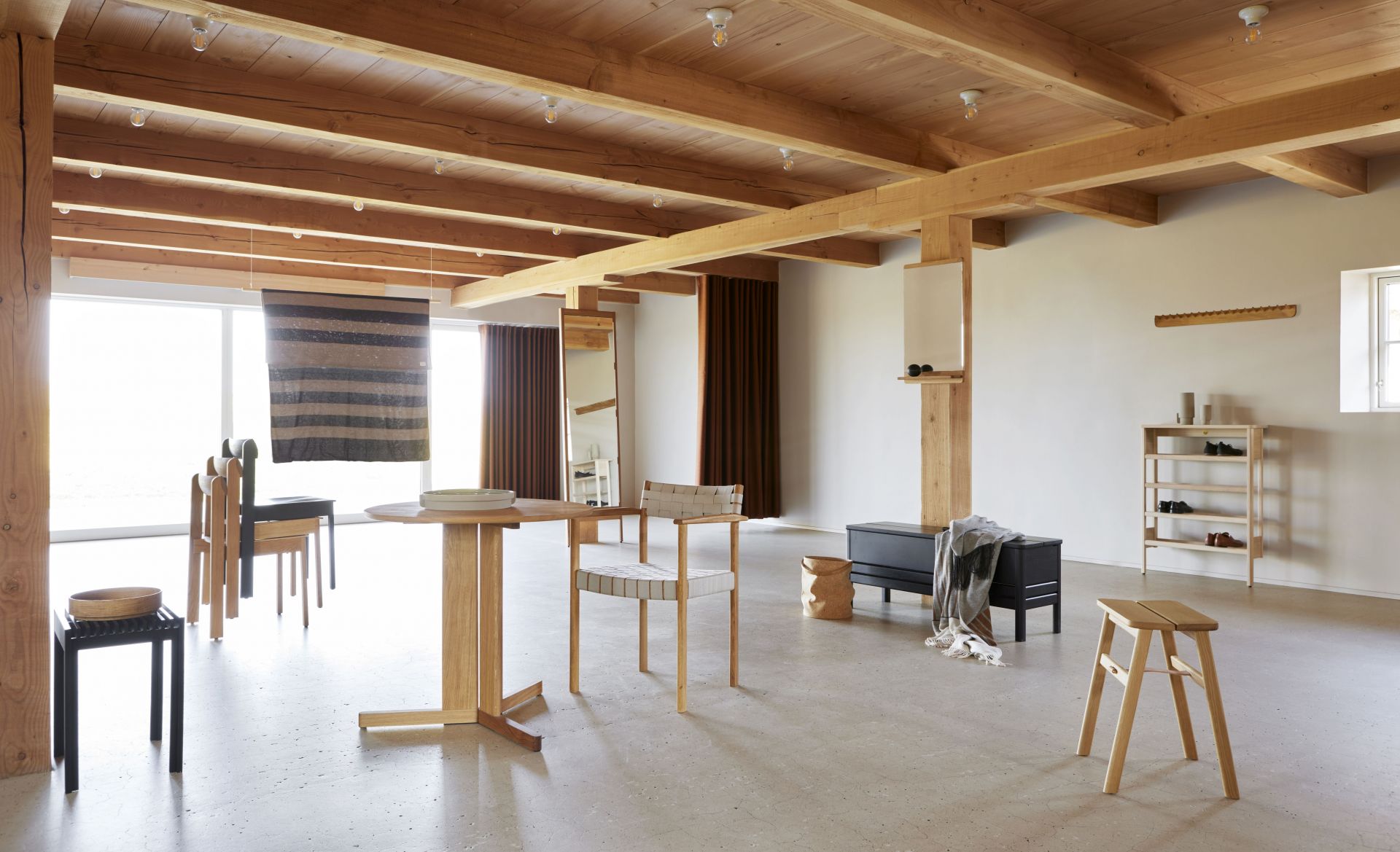 Lightweight Stool Oak Form & Refine