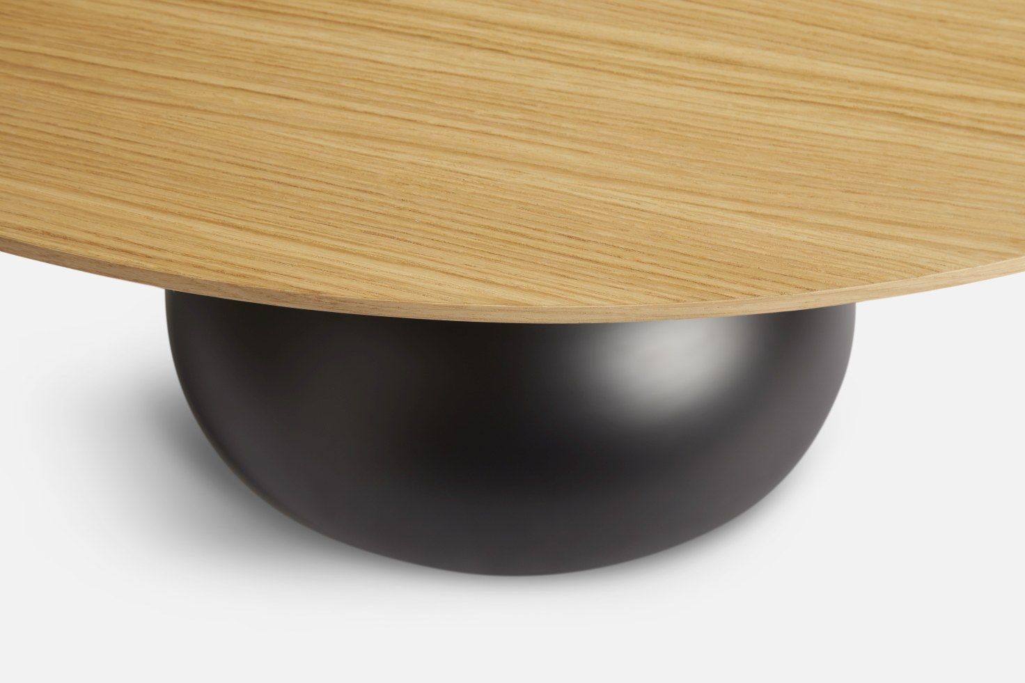 Ludo Dining Table Ø 130 cm Woud