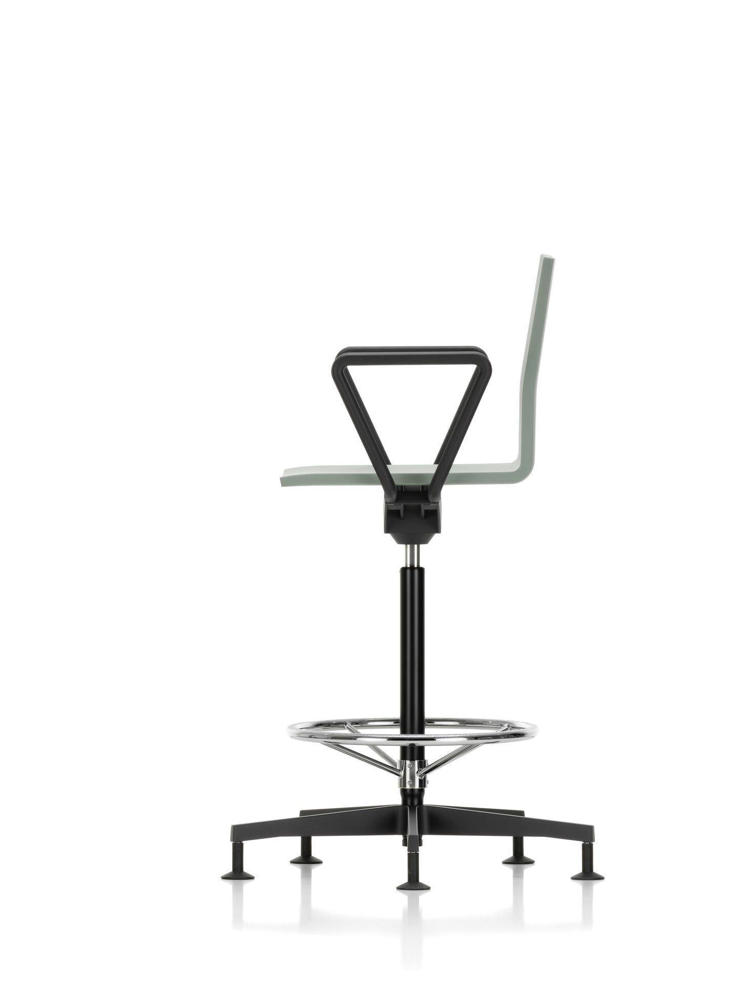 .04 Counter Chair with armrest Vitra 
