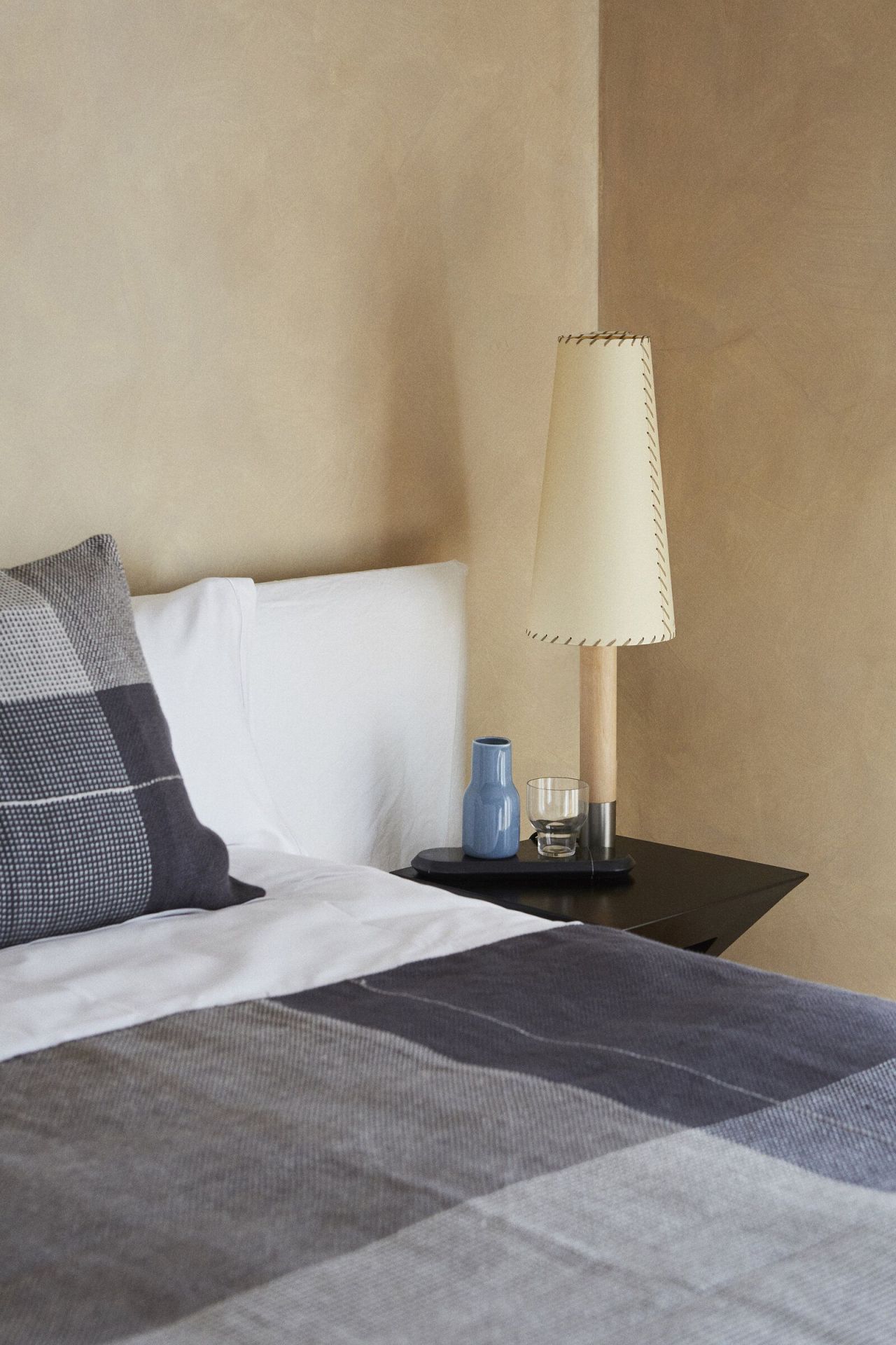 Basica Table lamp Santa & Cole