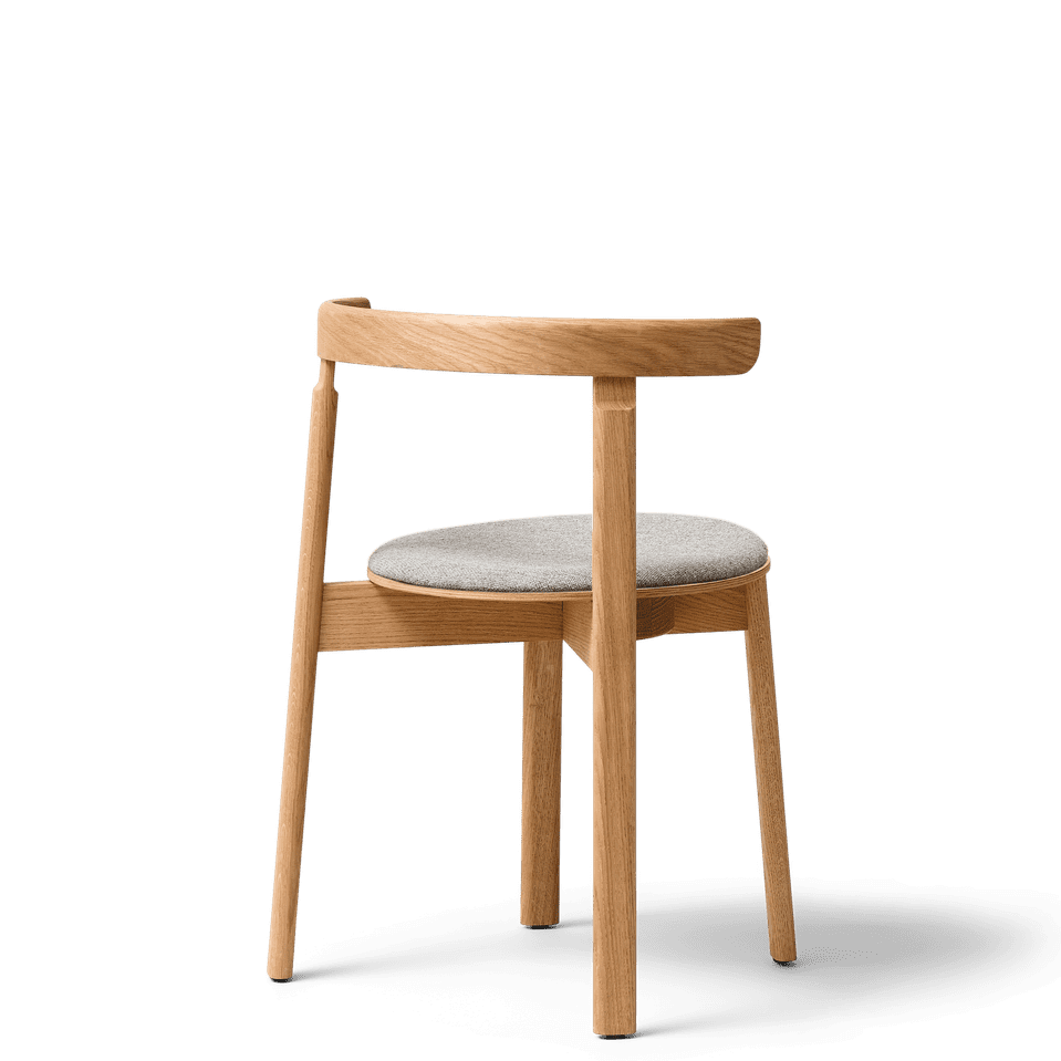 Lunar chair oak with seat cushion Form & Refine