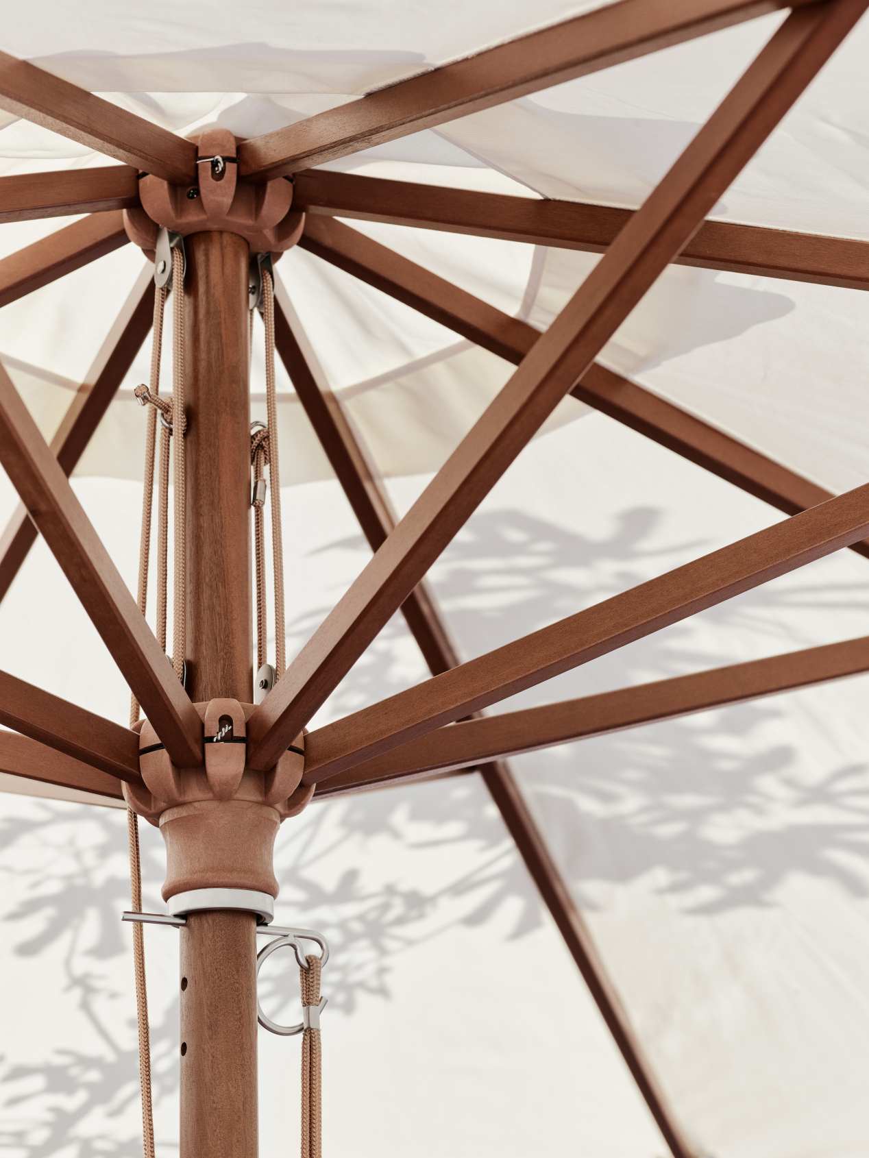 Messina Parasol Skagerak by Fritz Hansen Ø 210 cm / Off white