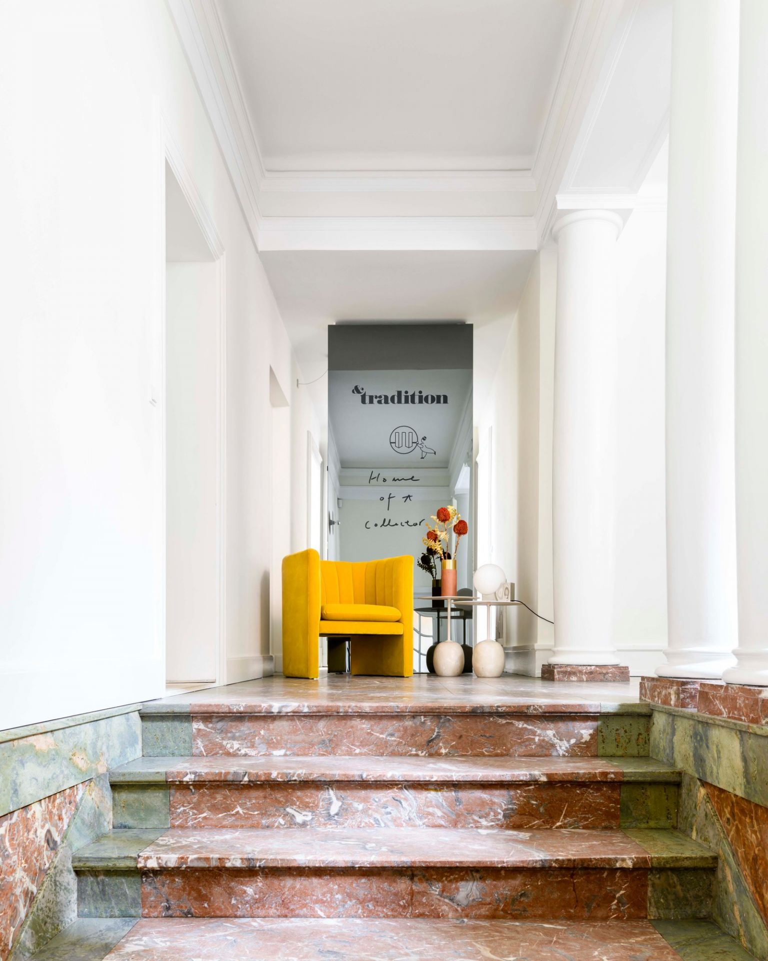 Loafer Armchair SC23 AndTradition