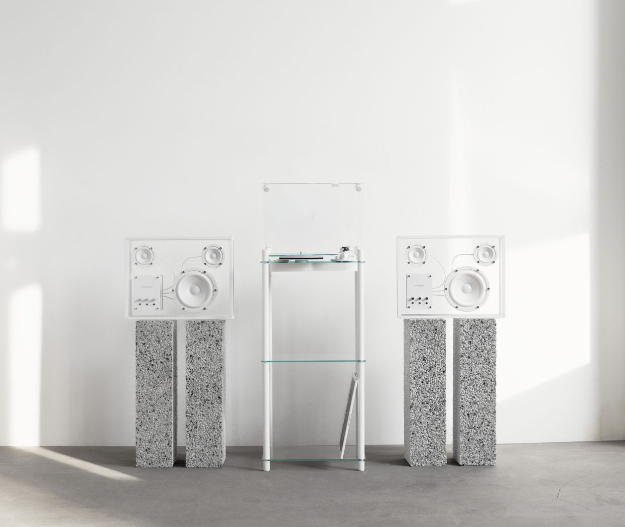 Transparent turntable Transparent