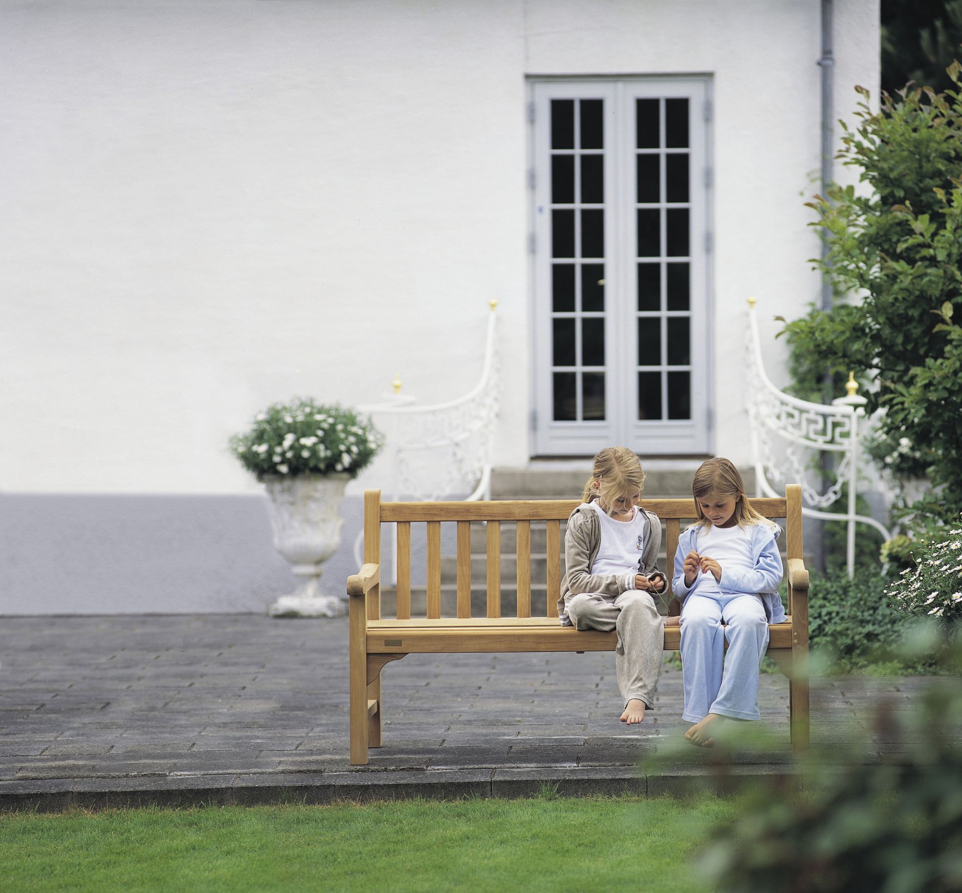 England Bench Bench Outdoor Skagerak by Fritz Hansen