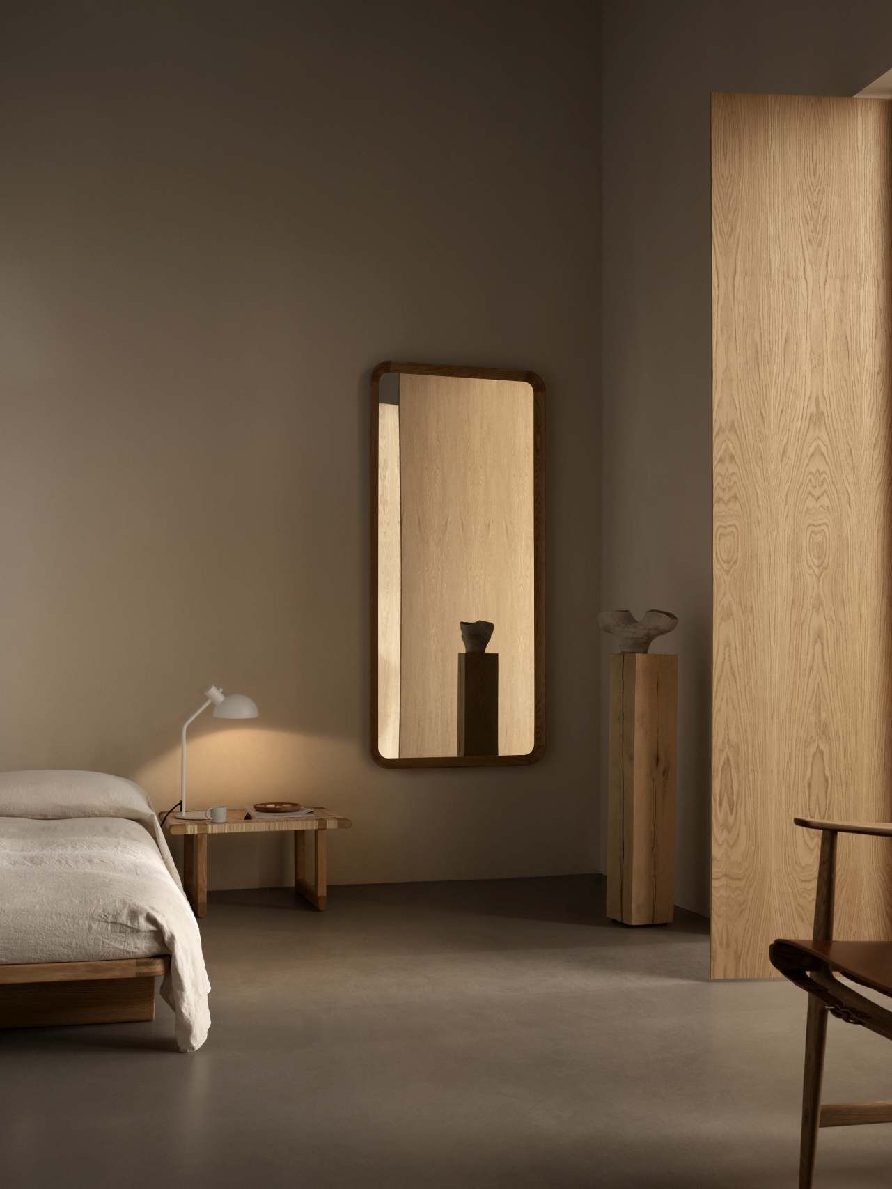 VLA62 Radio House Mirror Mirror Carl Hansen & Søn