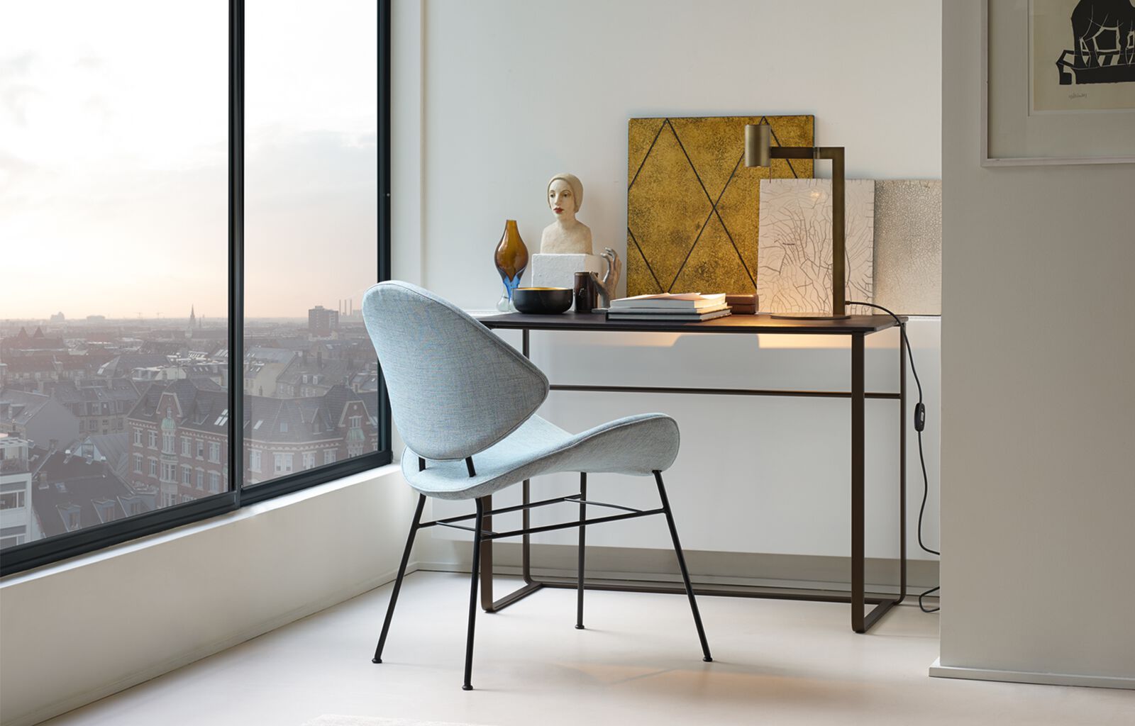 810 Yuuto Console Walter Knoll