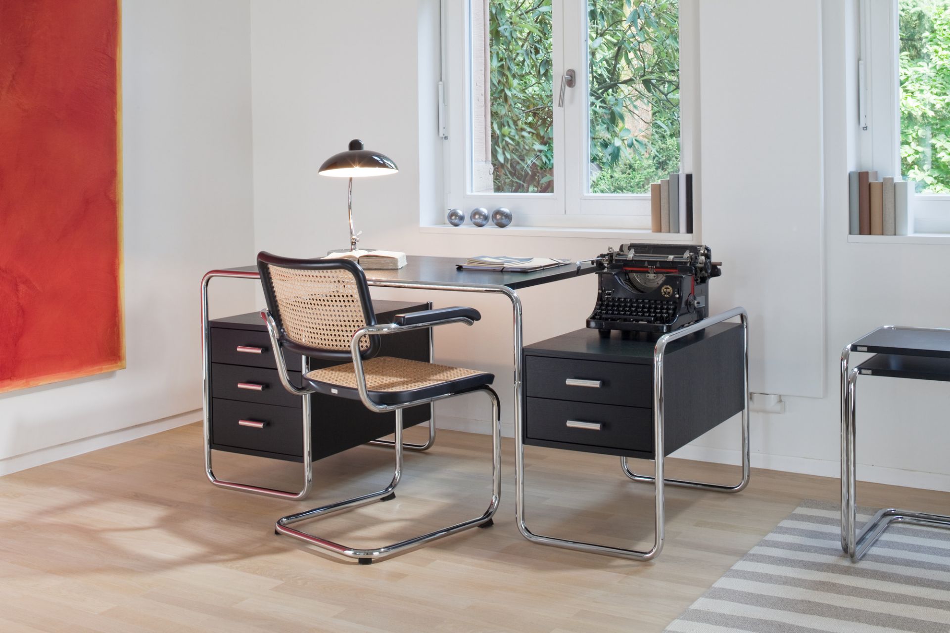 S 285 Tubular steel Desk Thonet