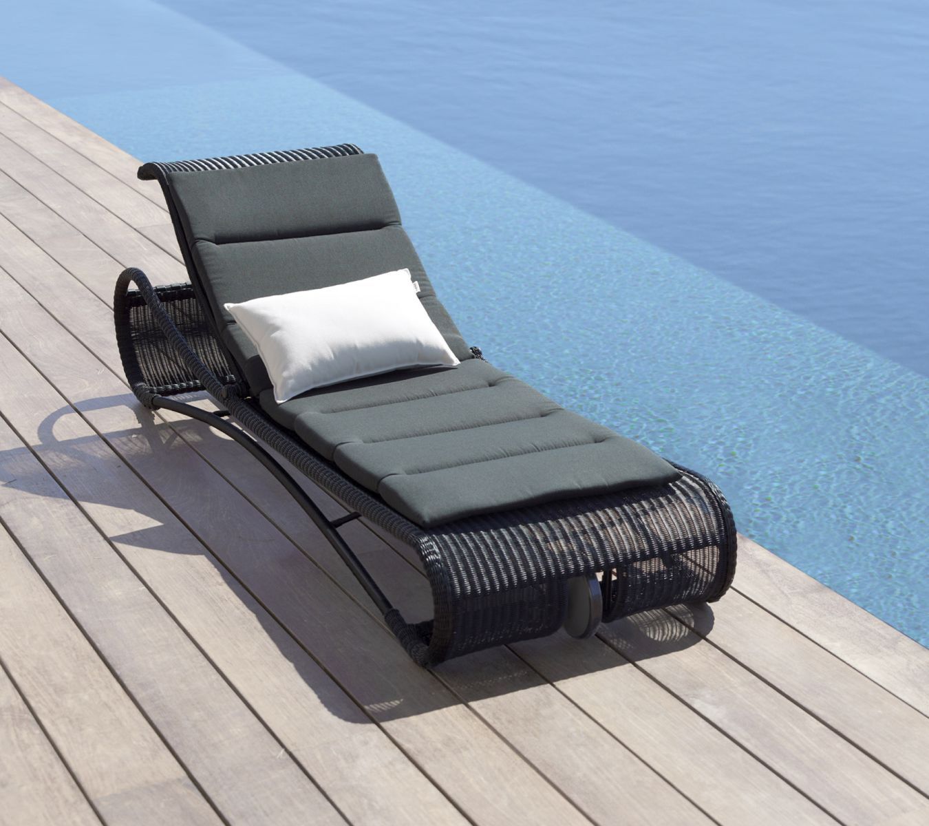 Escape Sun Lounger Cane-Line